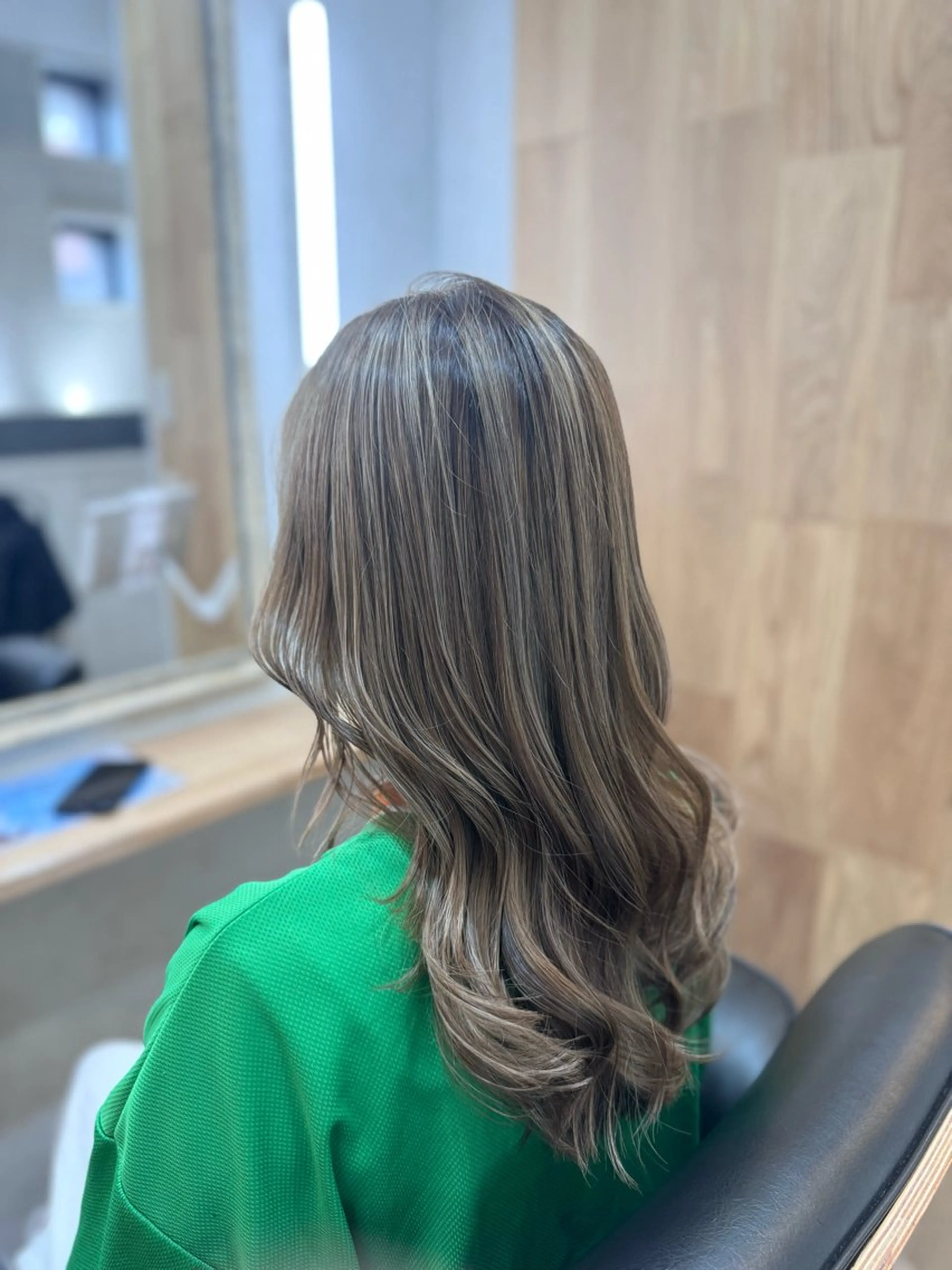 ロング カラー アディクシーカラー アクアカラー バレイヤージュ ハイライトカラー イルミナカラー ヘアカラー トリートメント 多賀 順平のヘアスタイル