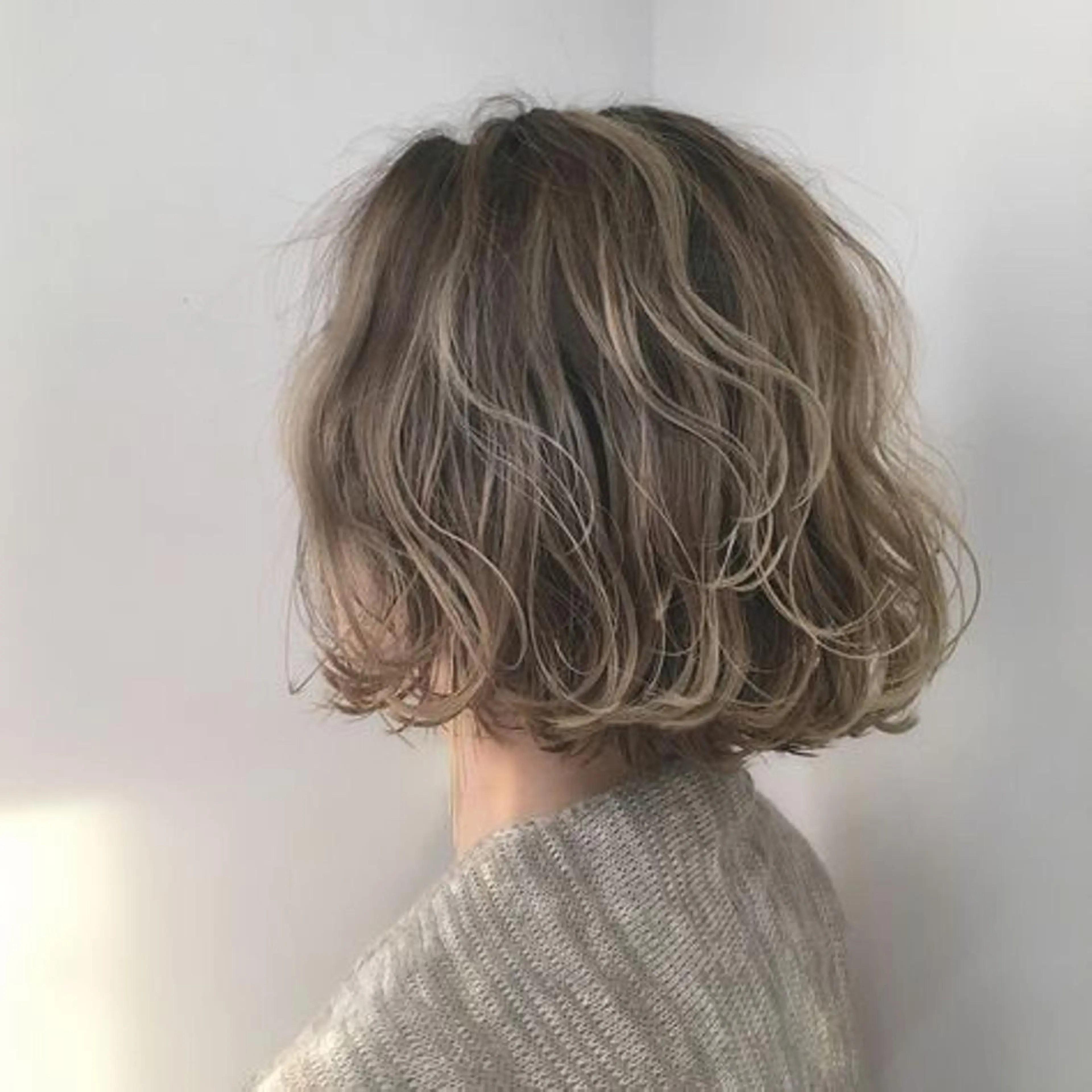 ショート カラー ヘアアレンジ 【公式】amble luxe池袋東口🩷のヘアスタイル