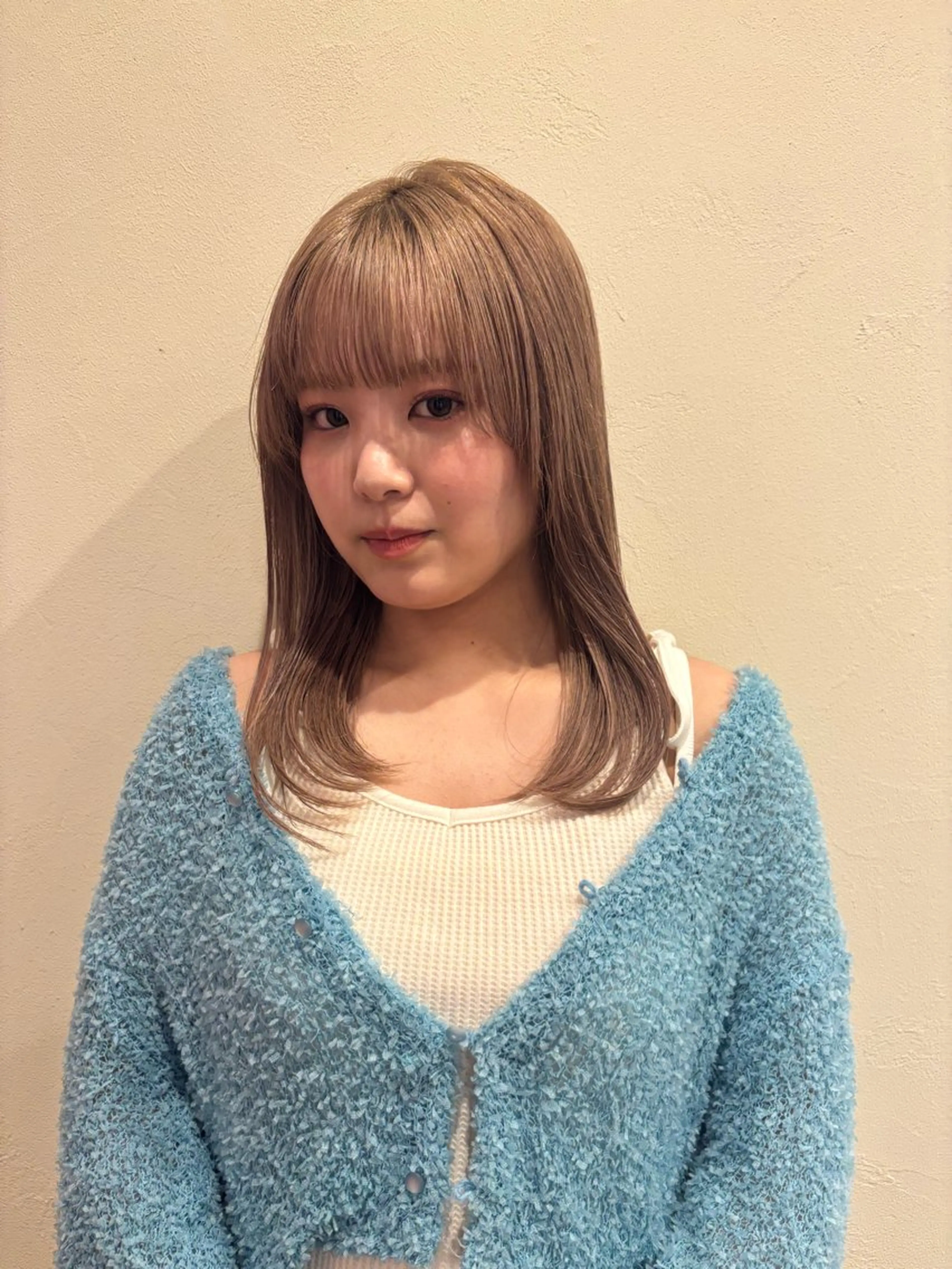 セミロング カラー ベージュカラー ハイトーンカラー ハイトーンベージュ 透明感/ダブル カラー🧸こころのヘアスタイル