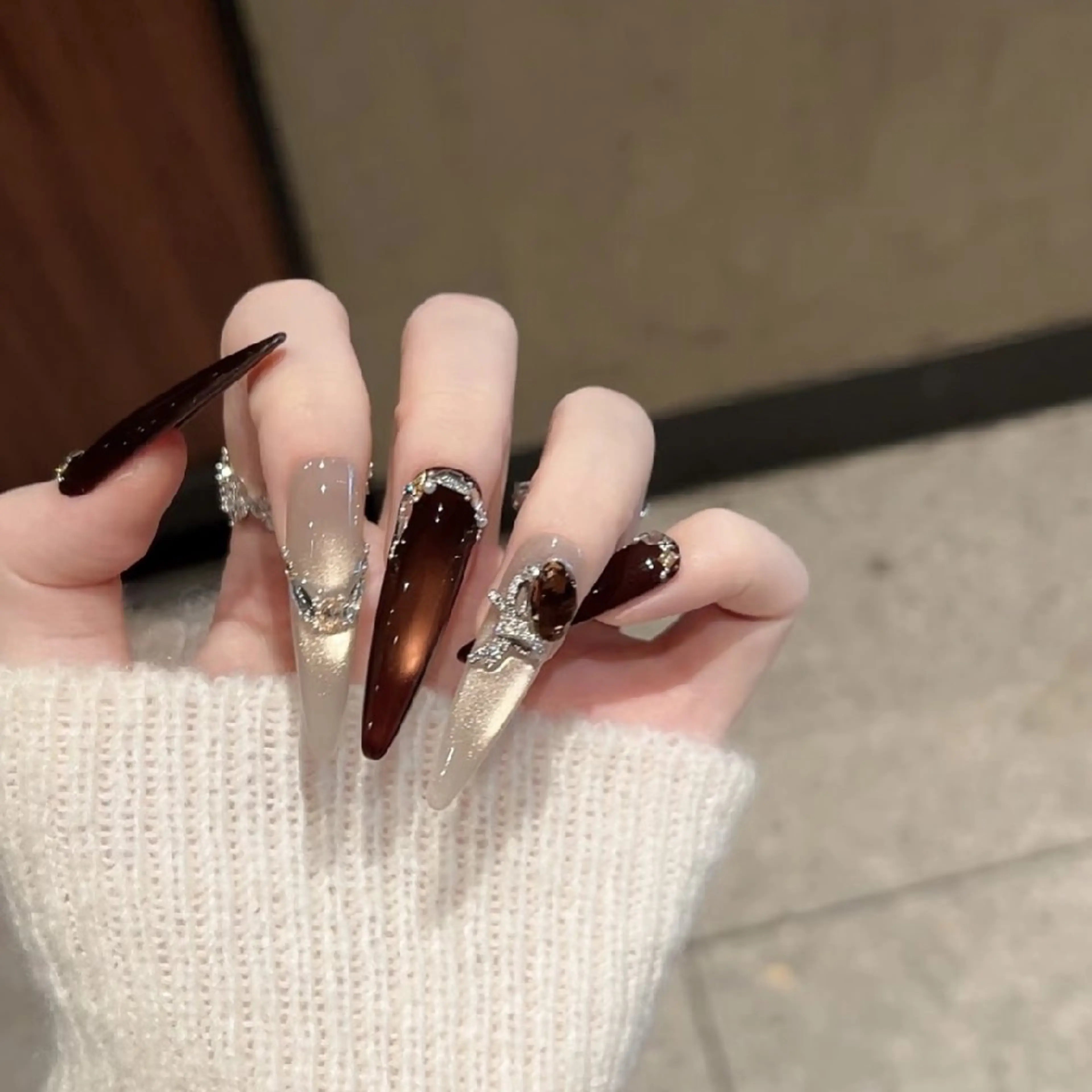 ネイル 鈴木 彩星のネイルデザイン