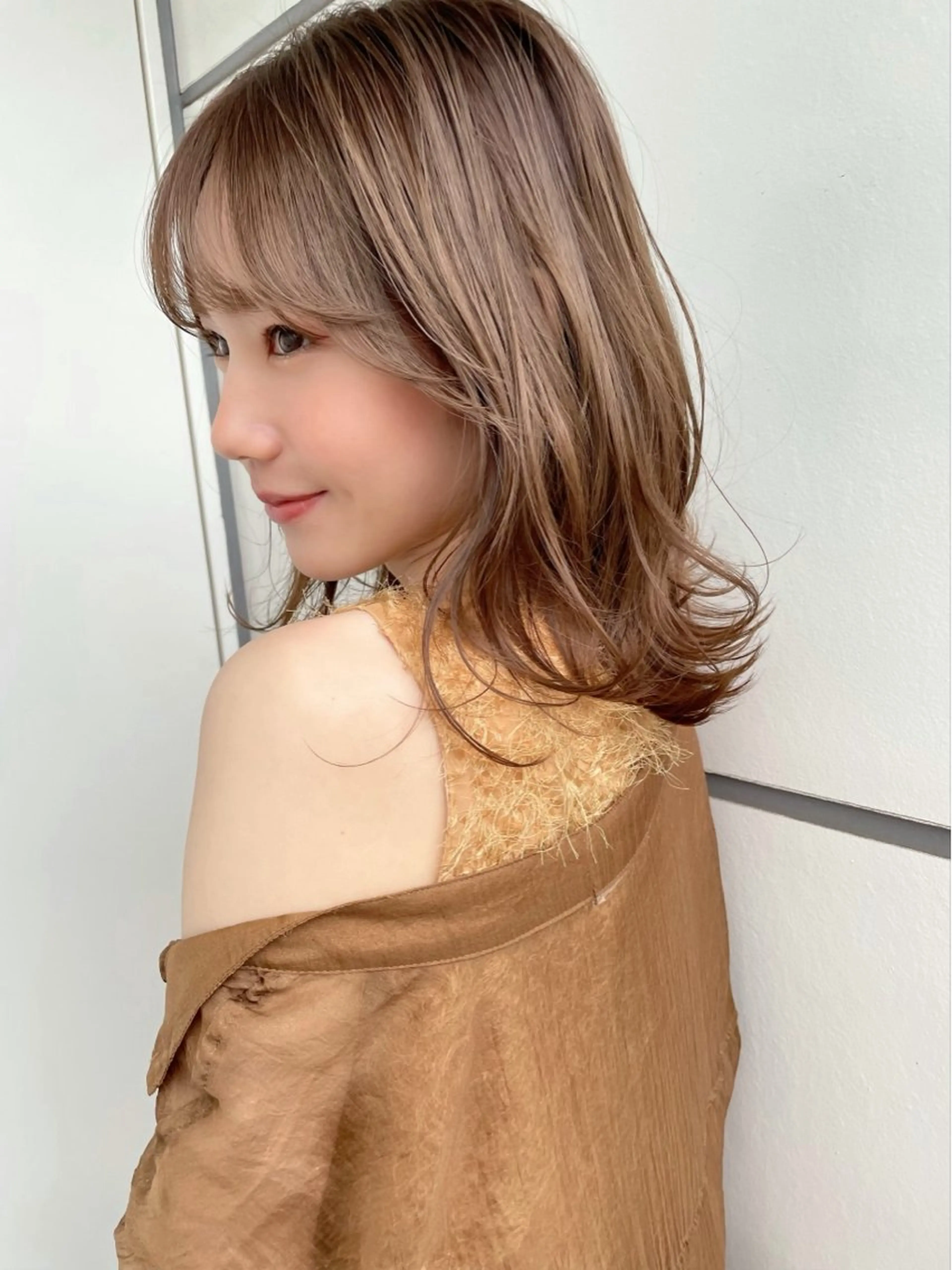 ミディアム カラー 切りっぱなしボブ ボブレイヤー ボブ くびれヘア 顔まわりレイヤー カット ヘアカラー 結べるレイヤーボブ くびれLady表参道のヘアスタイル