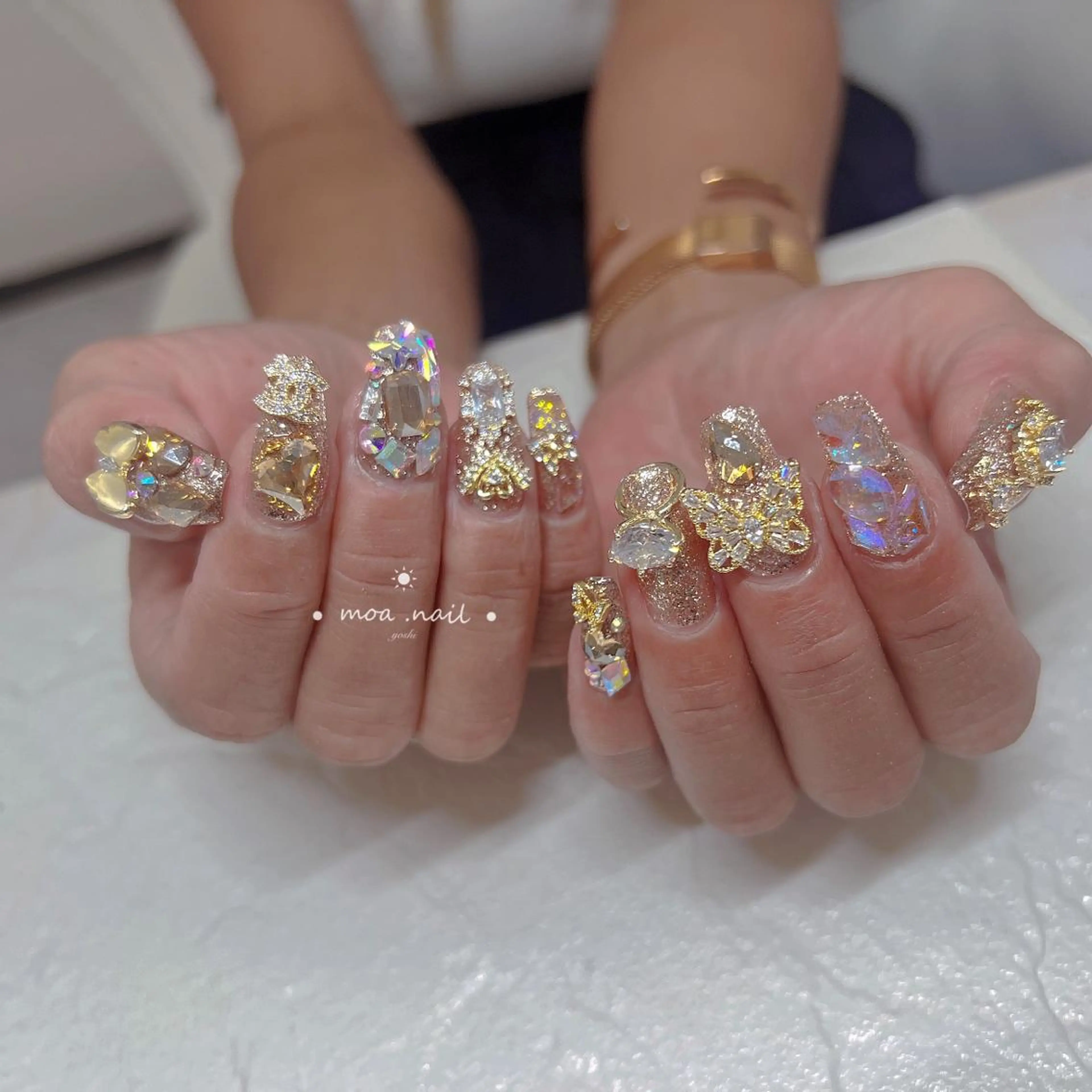 ネイル MOA NAIL所属・MoaNail🫶 Yoshiのネイルデザイン