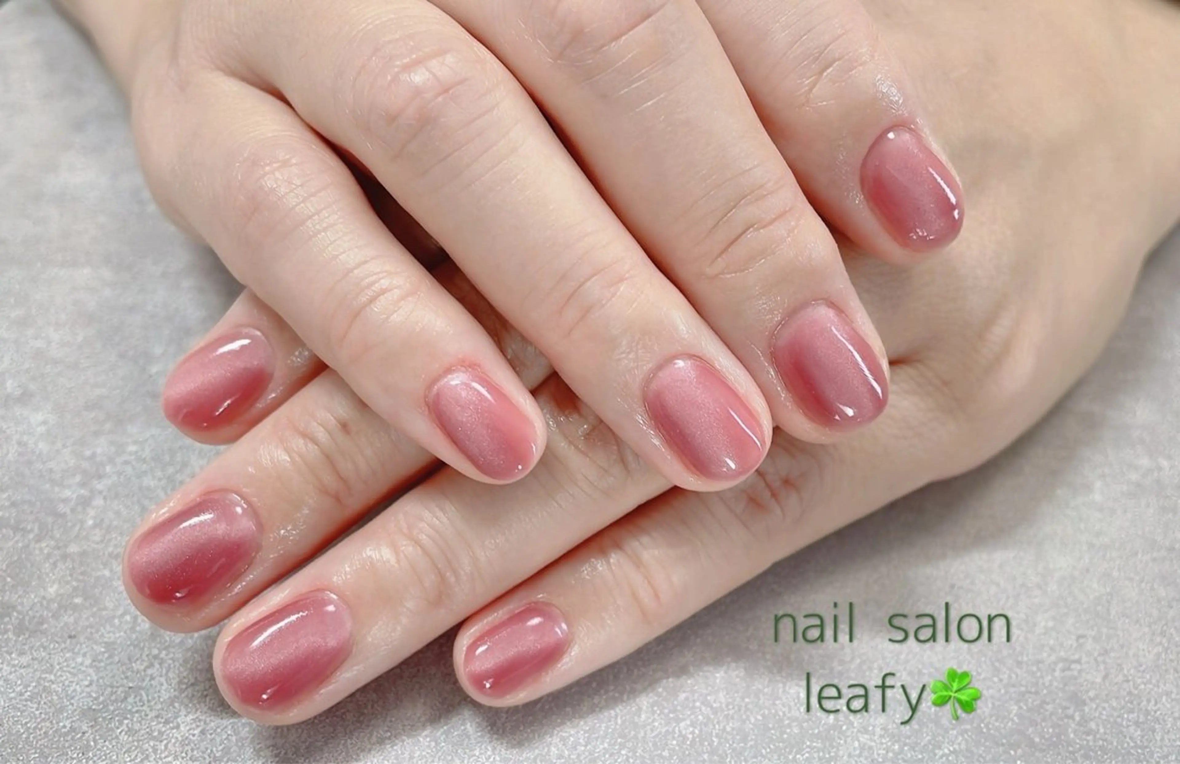 ネイル マグネットネイル ピンク ハンドネイル ネイルサロン leafyのネイルデザイン