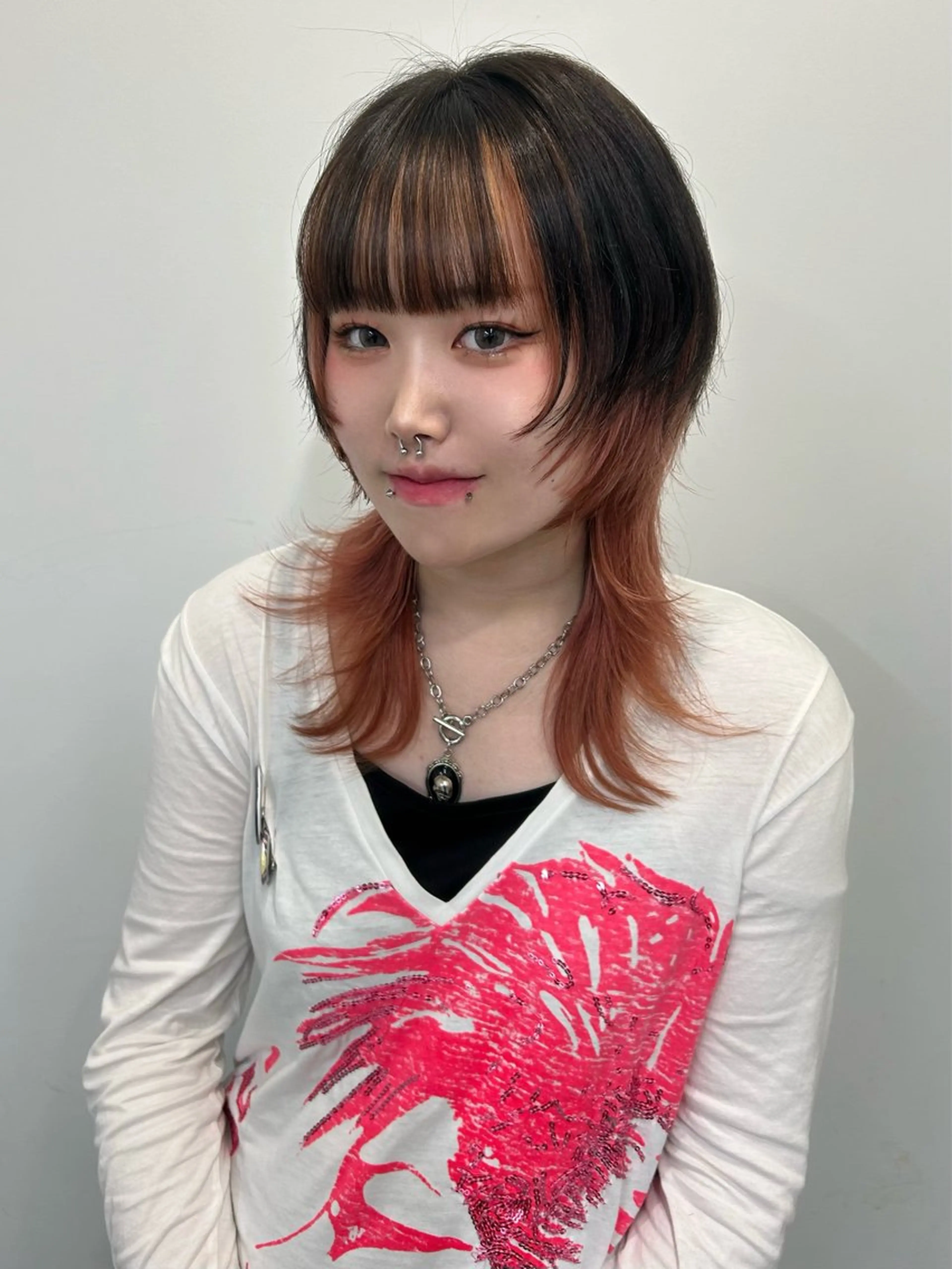 ミディアム カラー 顔周りカット 韓国風ヘア カット sunc所属・梅田l大人韓国ヘア レイヤー×艶カラーのヘアスタイル