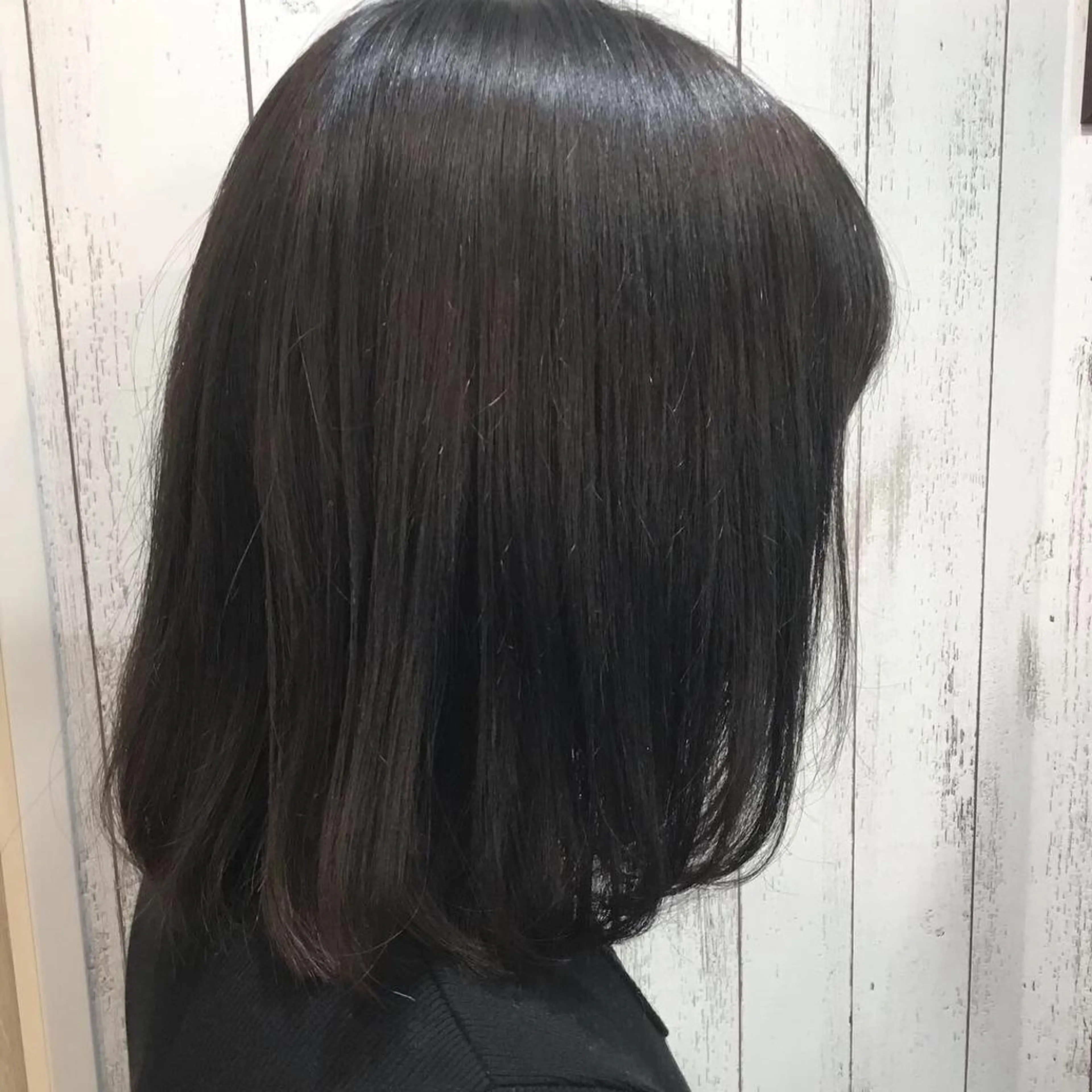 ミディアム カラー embrace エンブレイスのヘアスタイル