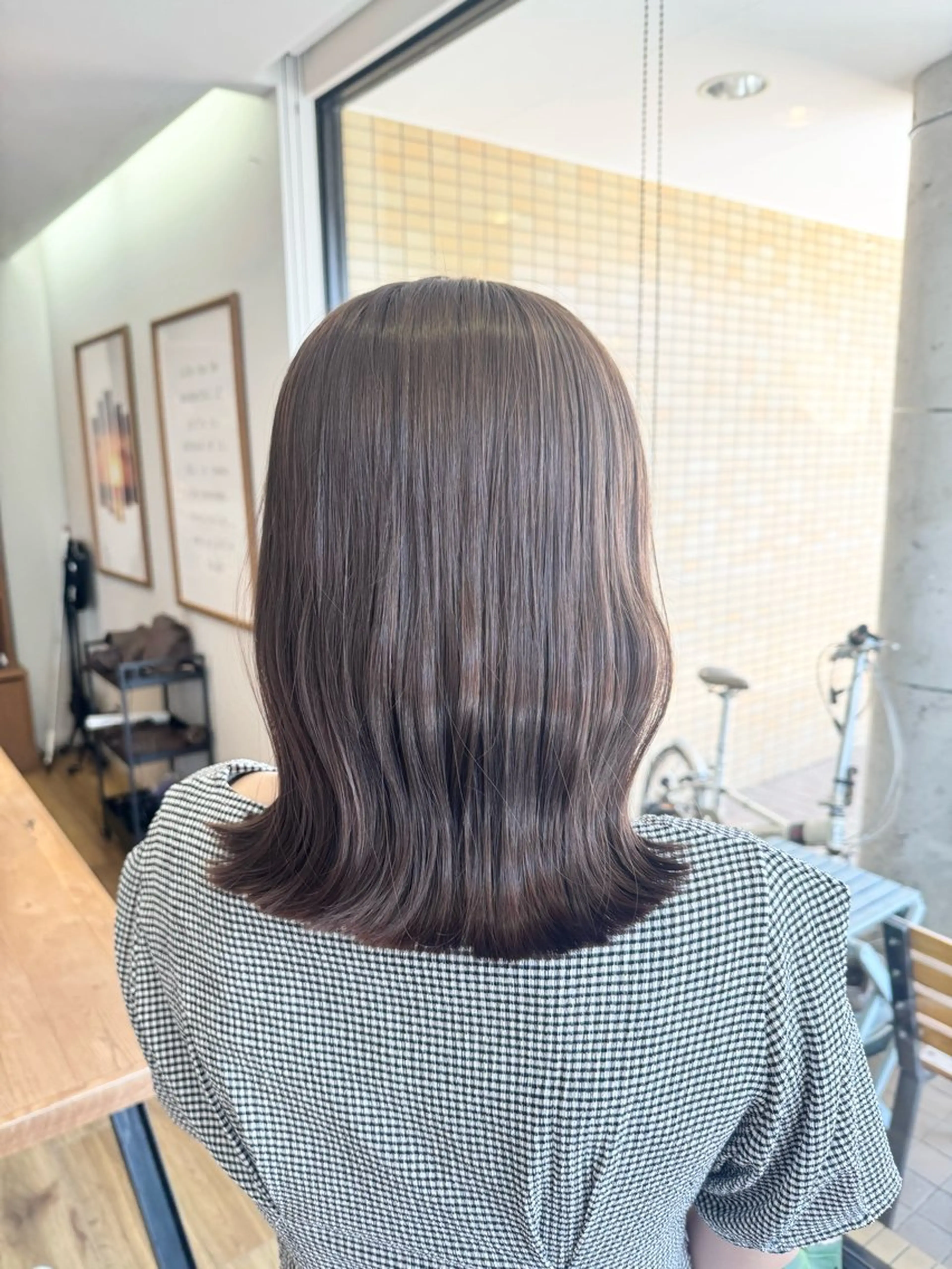 セミロング カラー グレージュ ヘアカラー トリートメント ツキダテ ユイのヘアスタイル