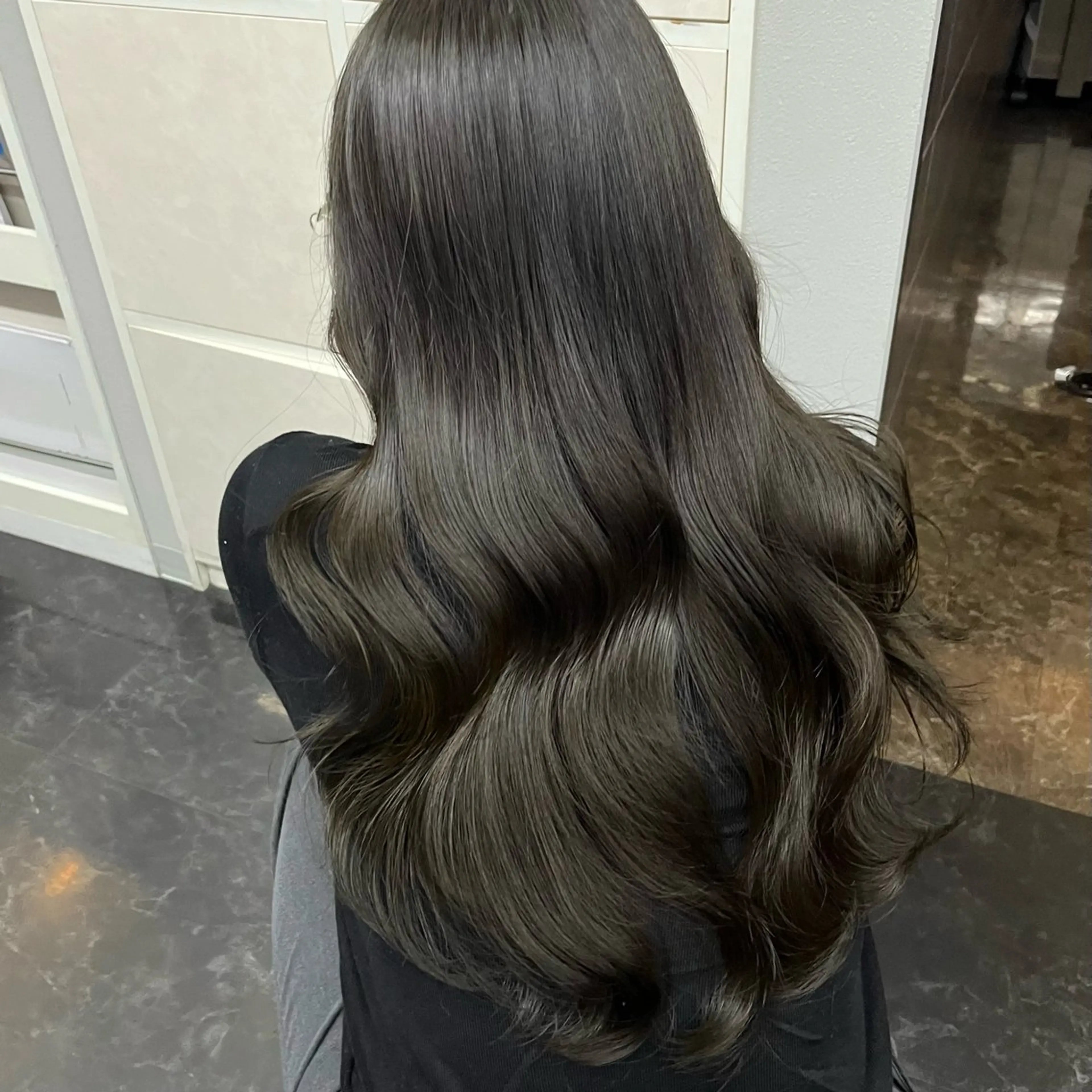 ロング BALE所属・祥華(さちか)／透 明感カラー／髪質改善のヘアスタイル