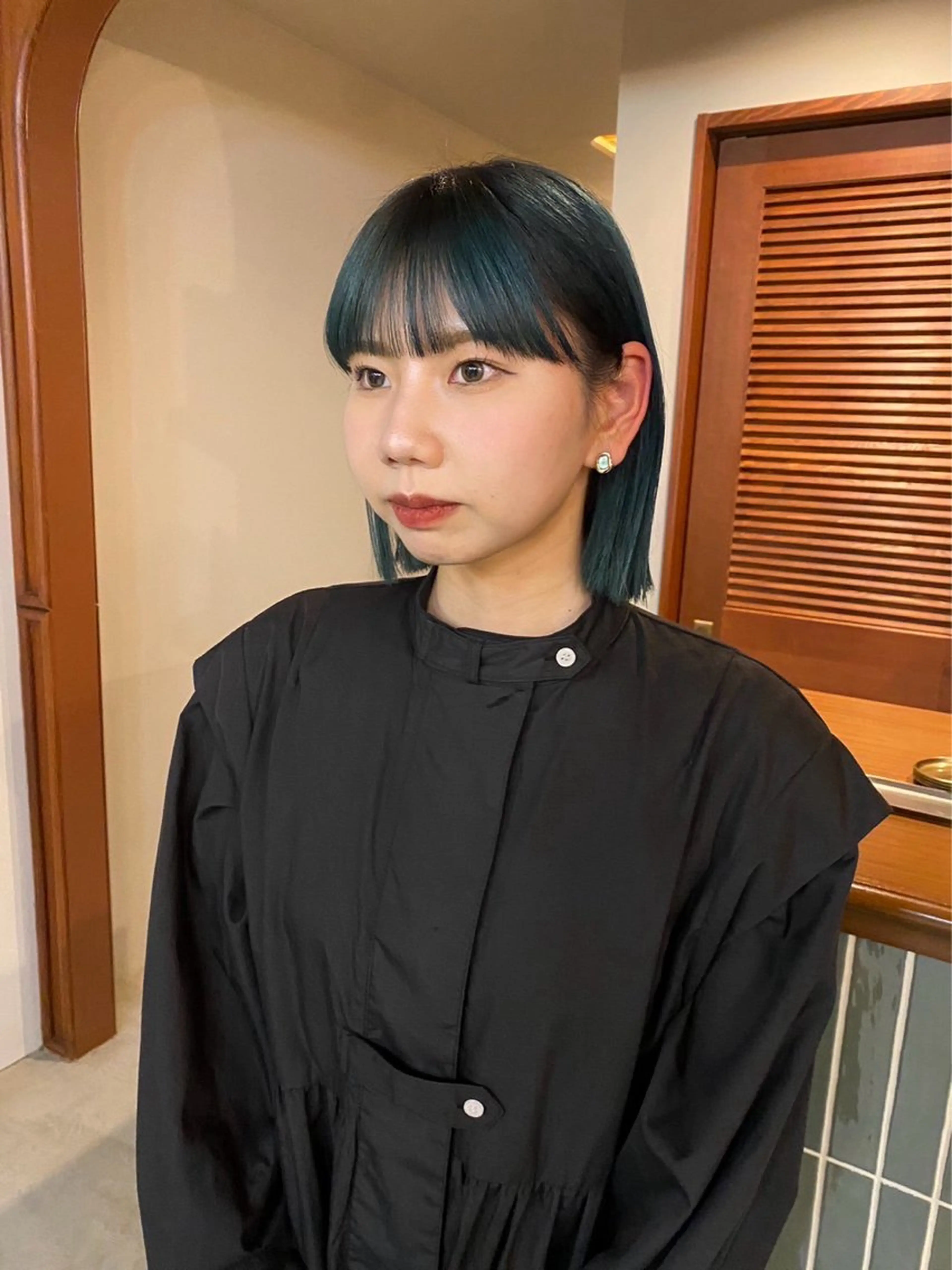 ミディアム カラー エメラルドグリーン DEPT 宗像あかりのヘアスタイル