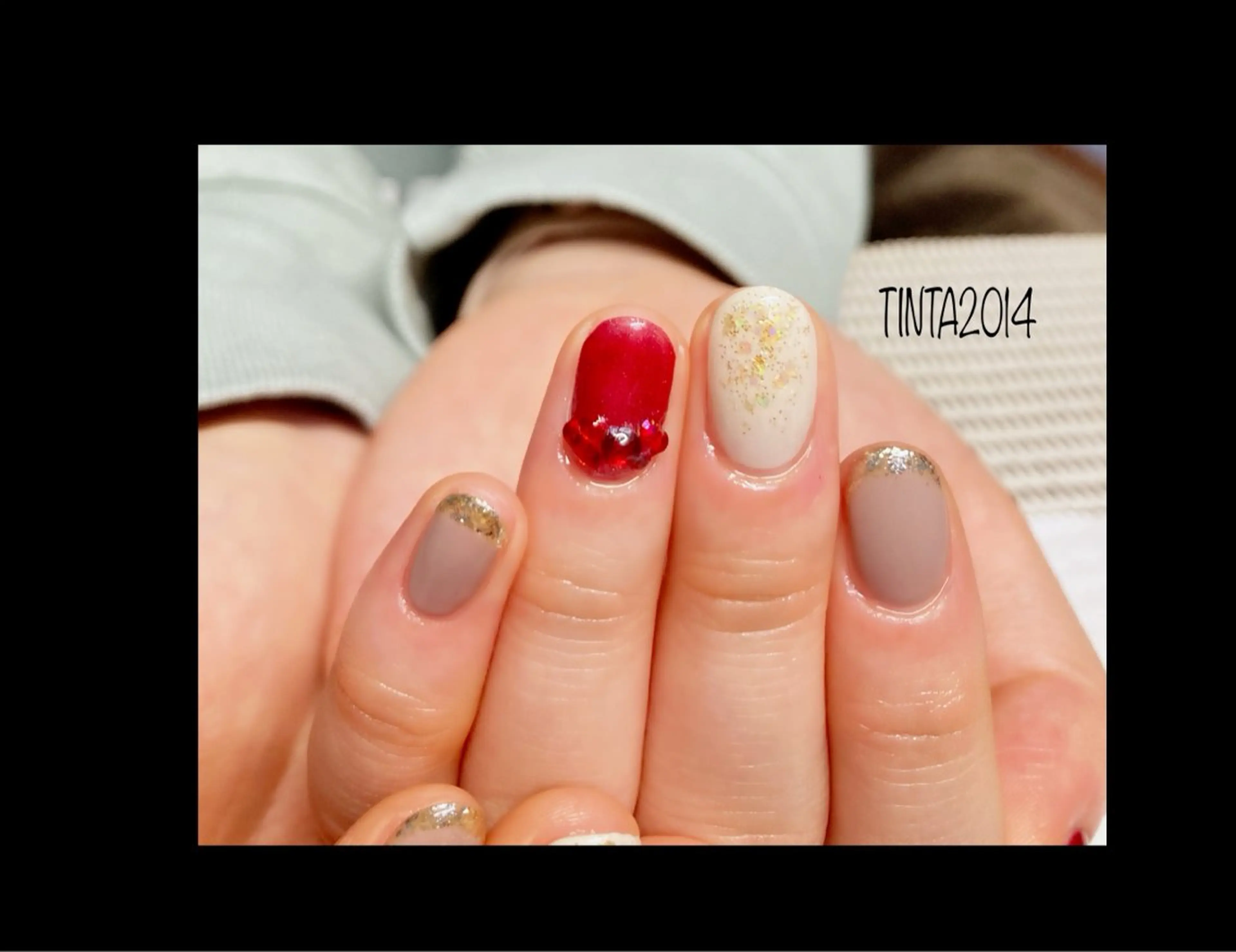 ネイル 赤色 ハンドネイル ネイルサロン ティンタ所属・馬場 典子のネイルデザイン