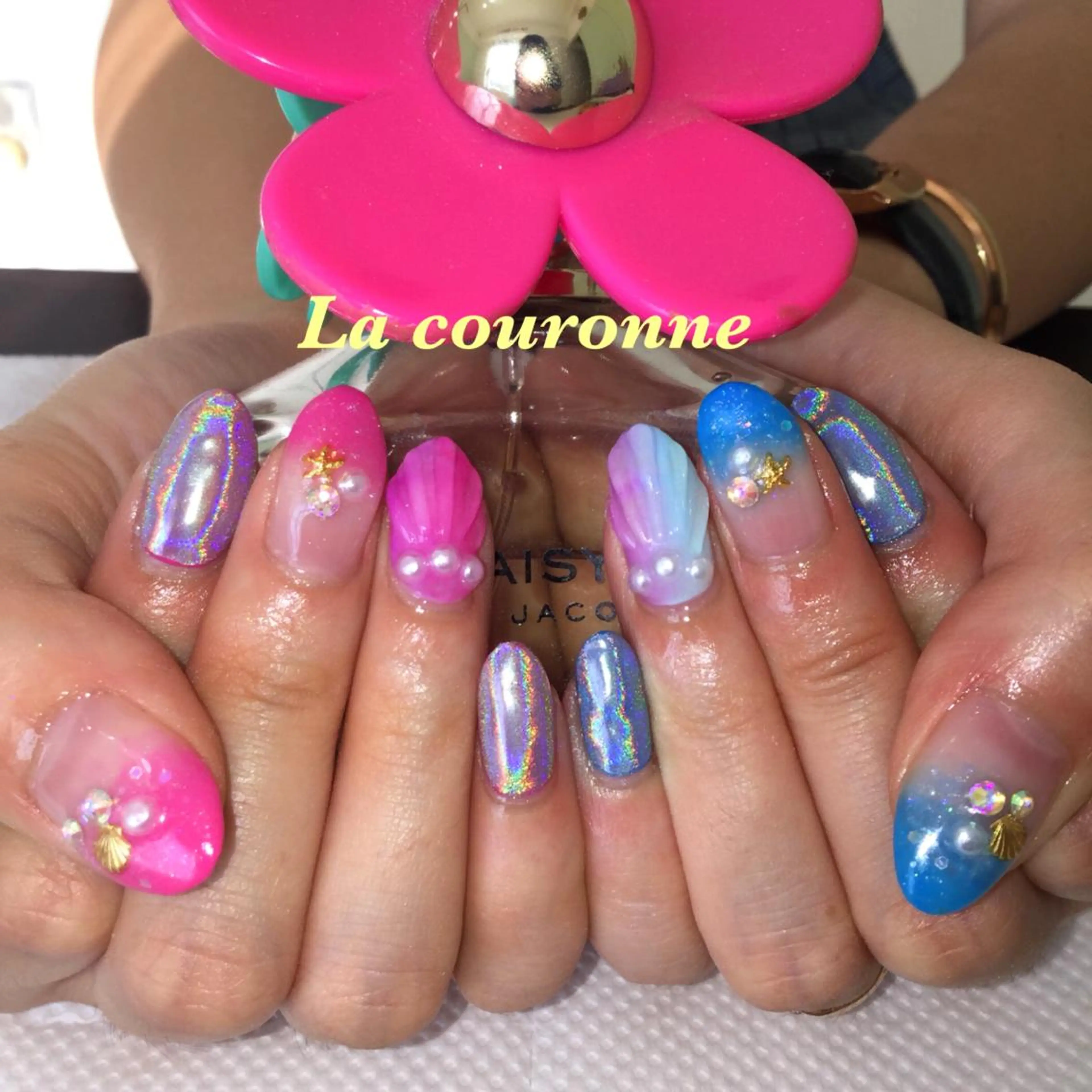 ネイル ハンドネイル Lacouronne NATSUMIのネイルデザイン