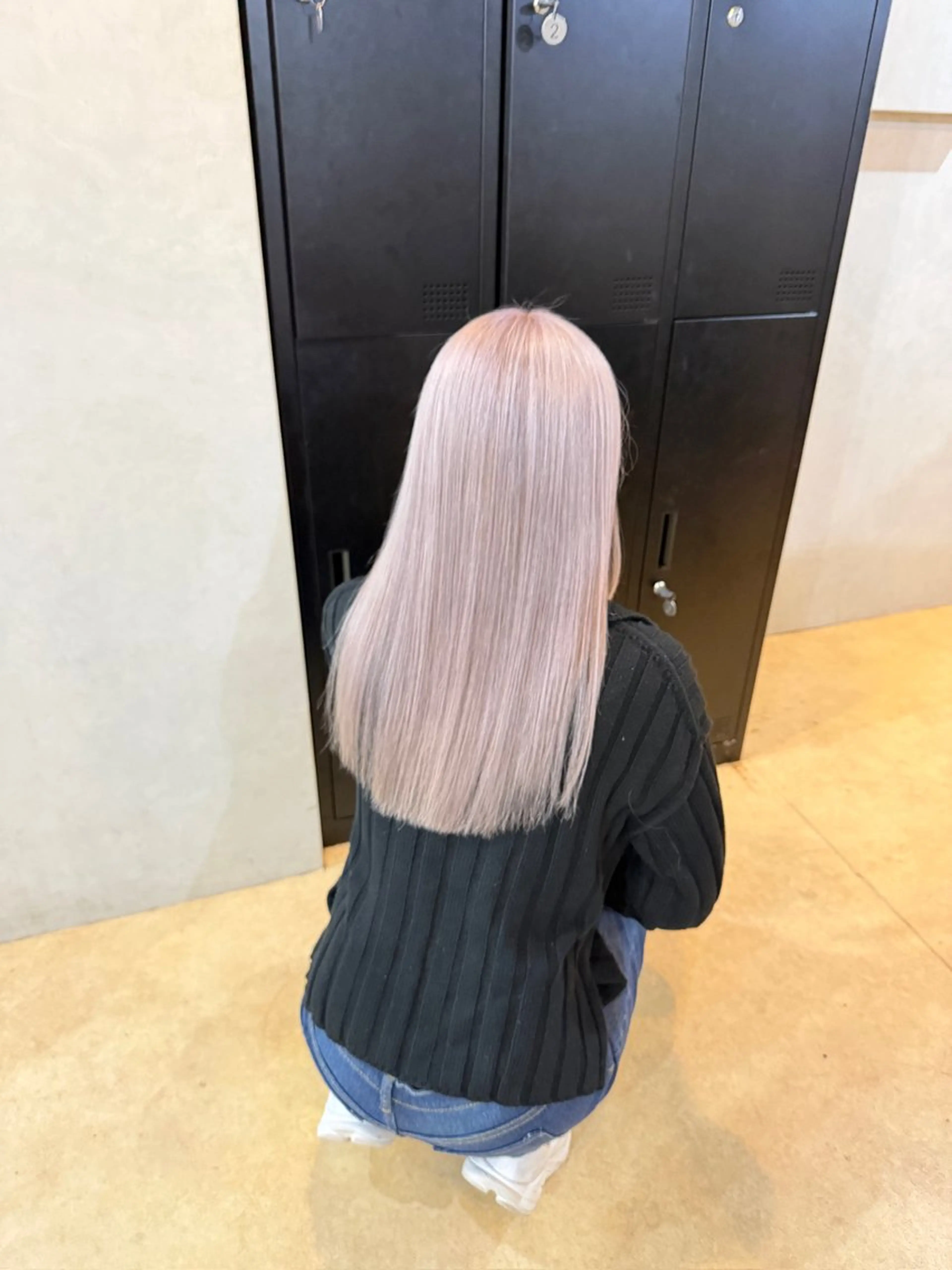 ロング カラー デザインカラー ハイトーンカラー 髪質改善 ヘアカラー Hiroto／ インナーカラー／神戸のヘアスタイル