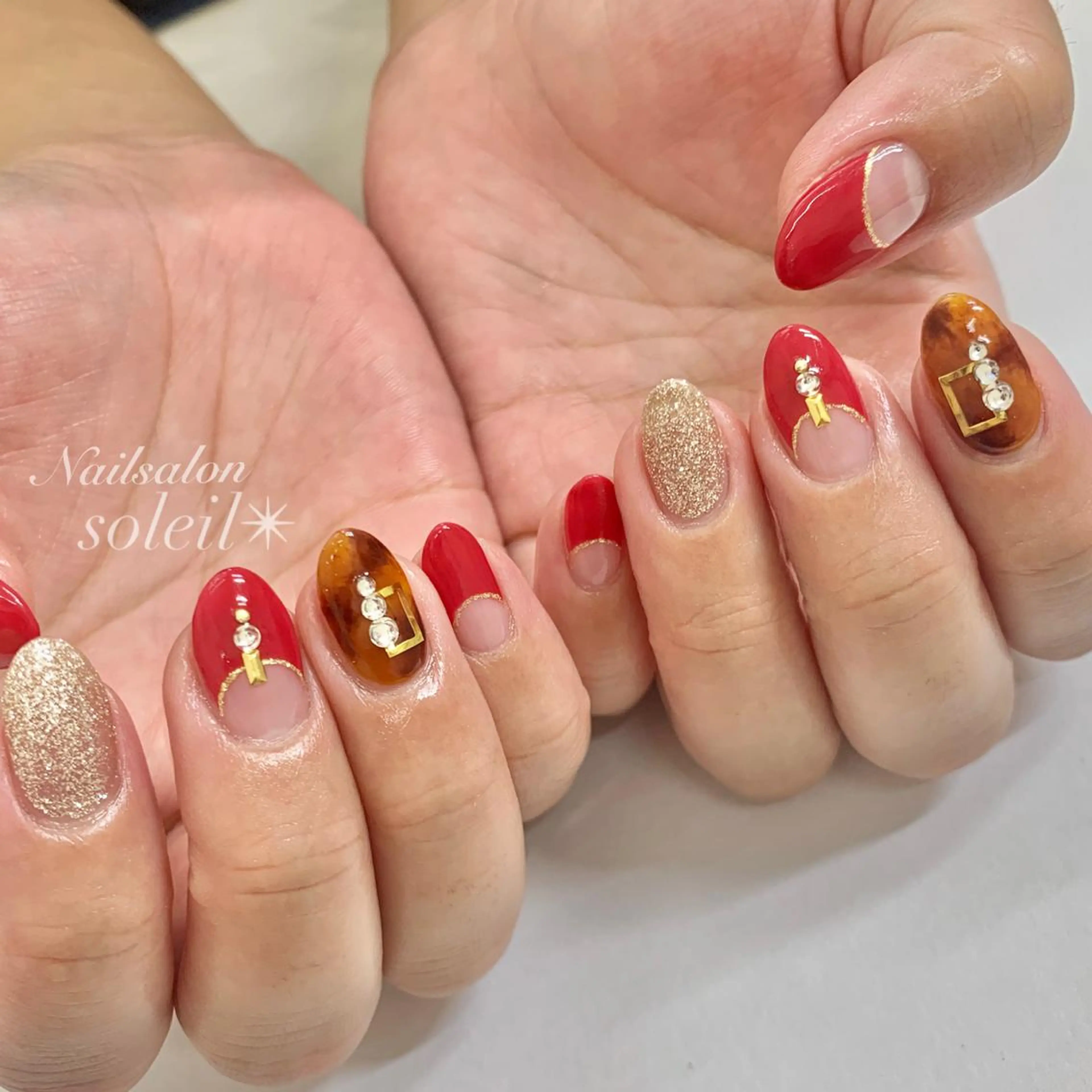 ネイル べっ甲ネイル フレンチネイル 粟津 美紀のネイルデザイン