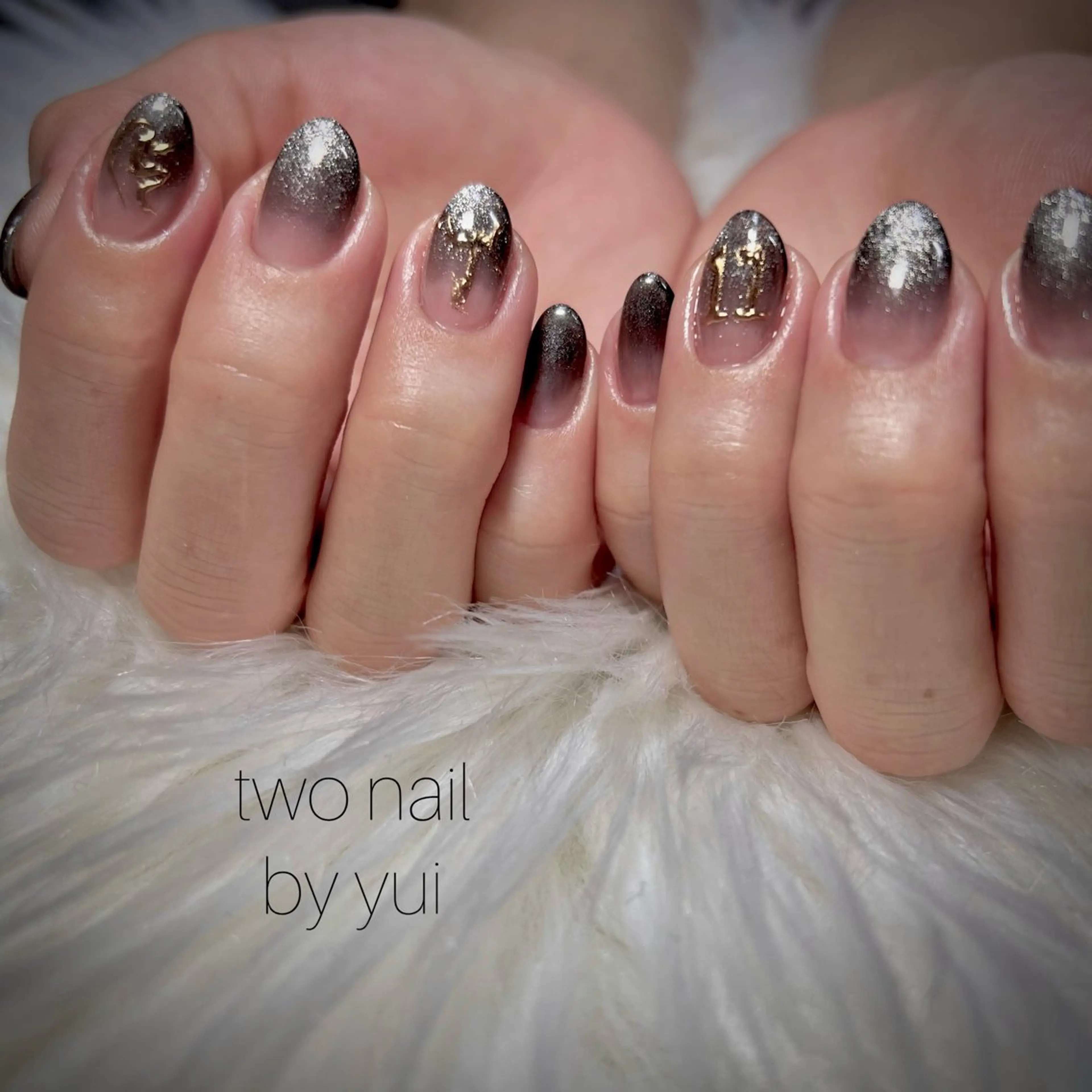 ネイル アートネイル キラキラネイル マグネットネイル ネイルチップ ホワイト ハンドネイル two nailのネイルデザイン