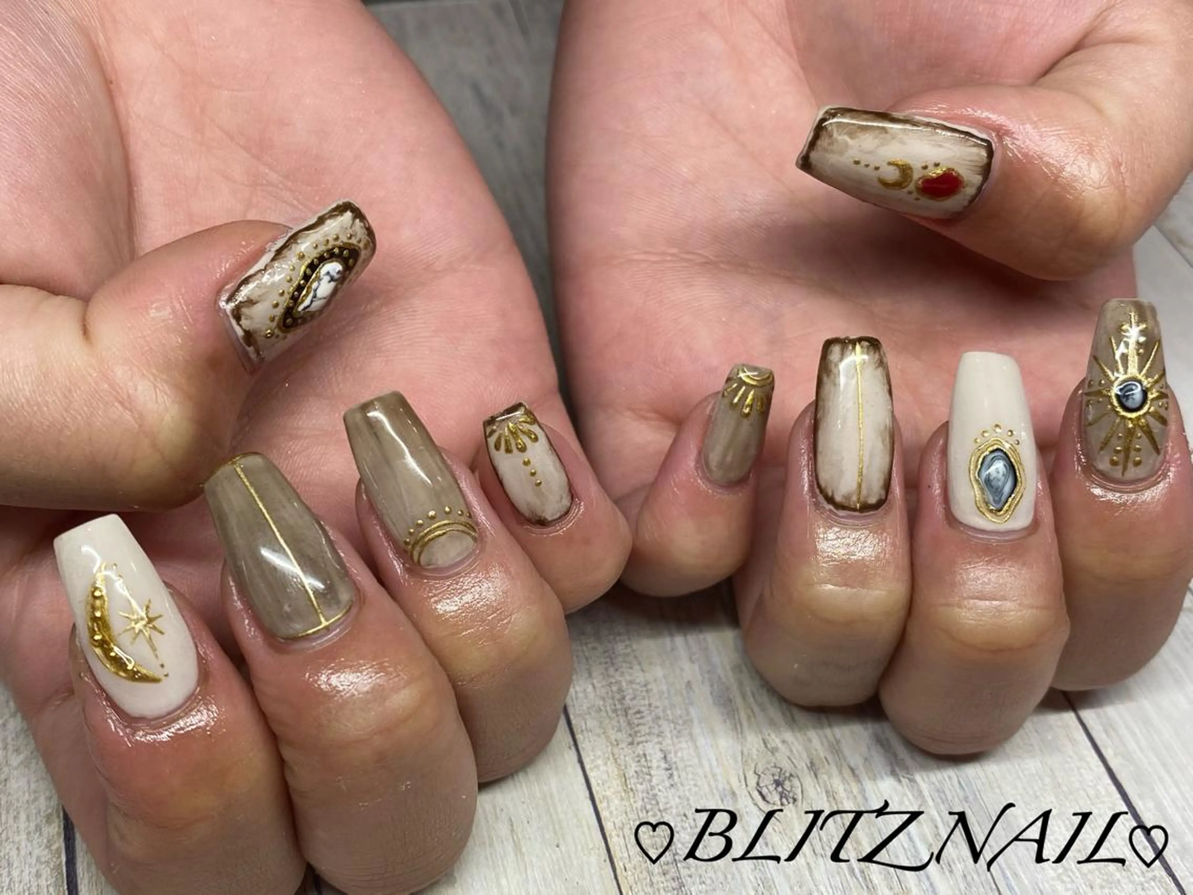 ネイル BLITZ Nail 岩田💅🏻✨のネイルデザイン
