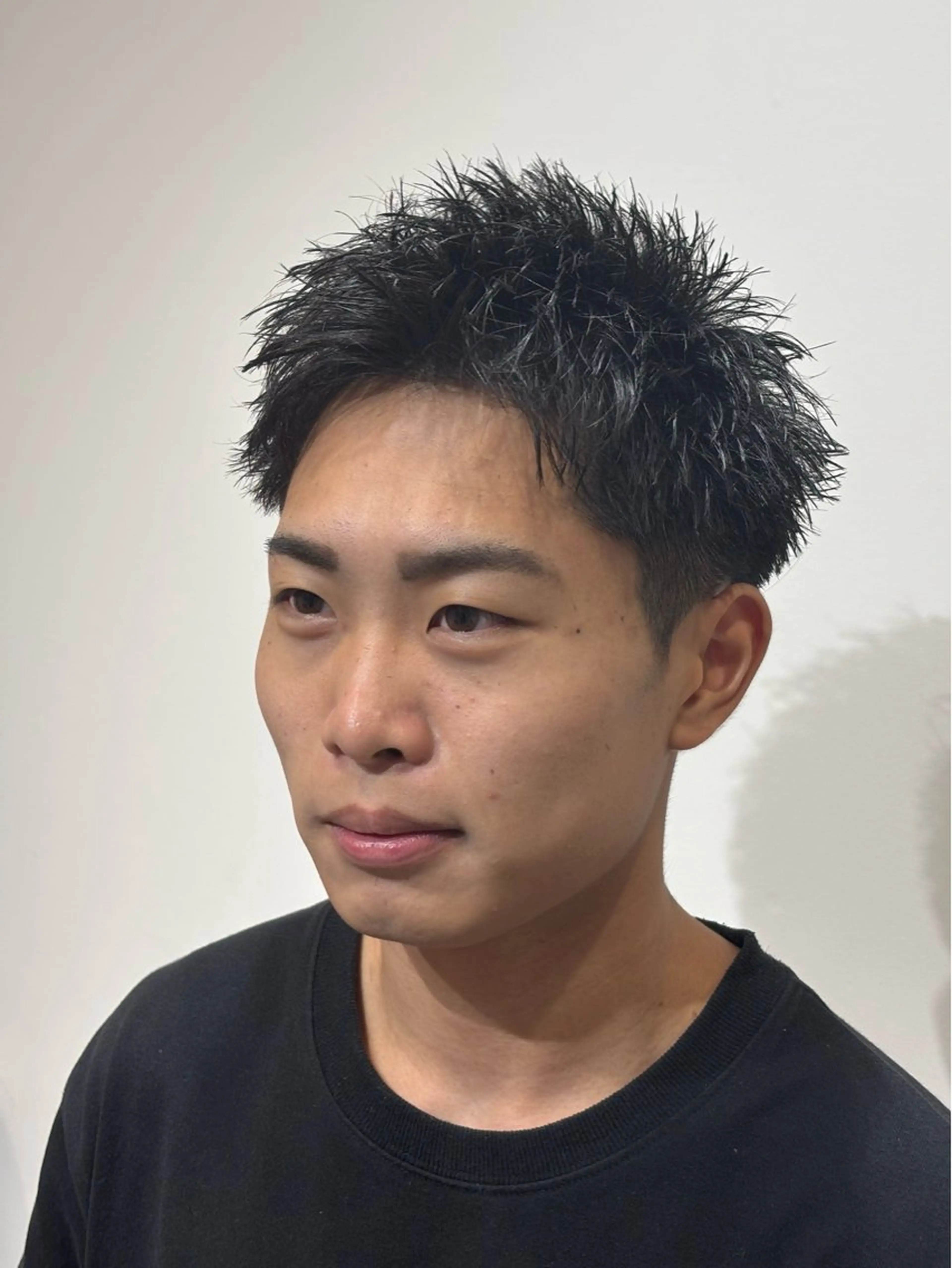 ショート メンズ アップバング メンズショート スパイキーショート ショートヘア カット トリートメント 【店長】メンズ職人 短髪　ハイトーン🔥のヘアスタイル