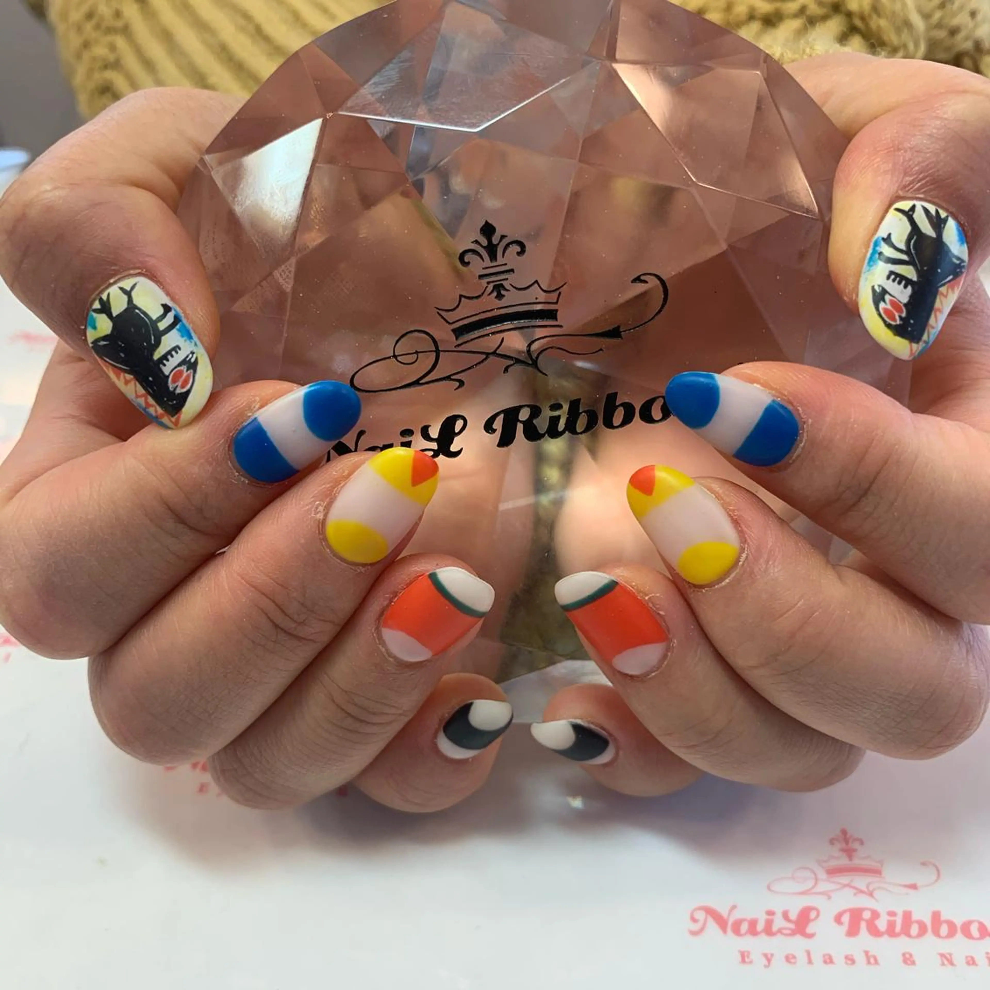 ネイル ネイルリボン 受付スタッフのネイルデザイン