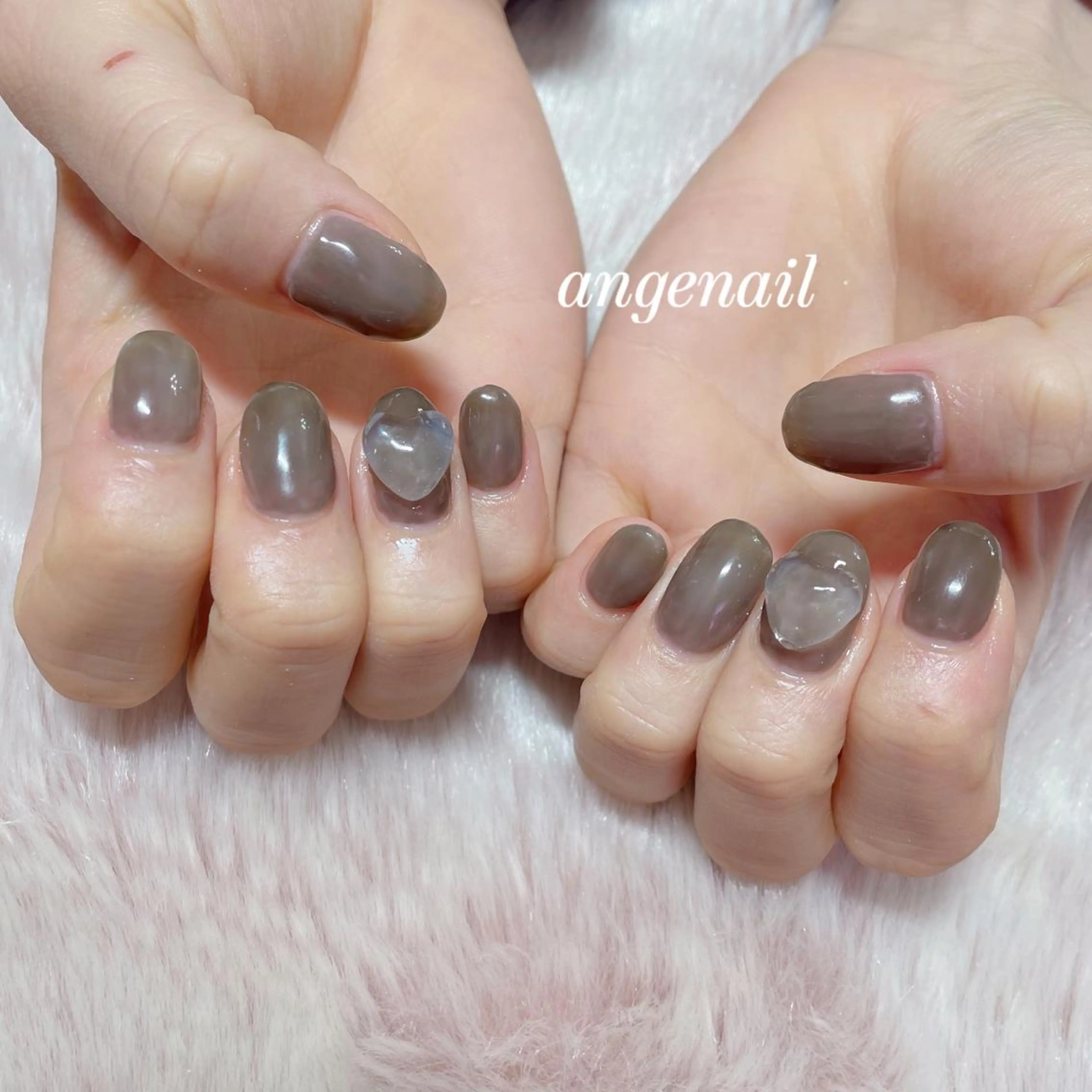 ネイル ハンドネイル オーナーネイリスト MAKIのネイルデザイン