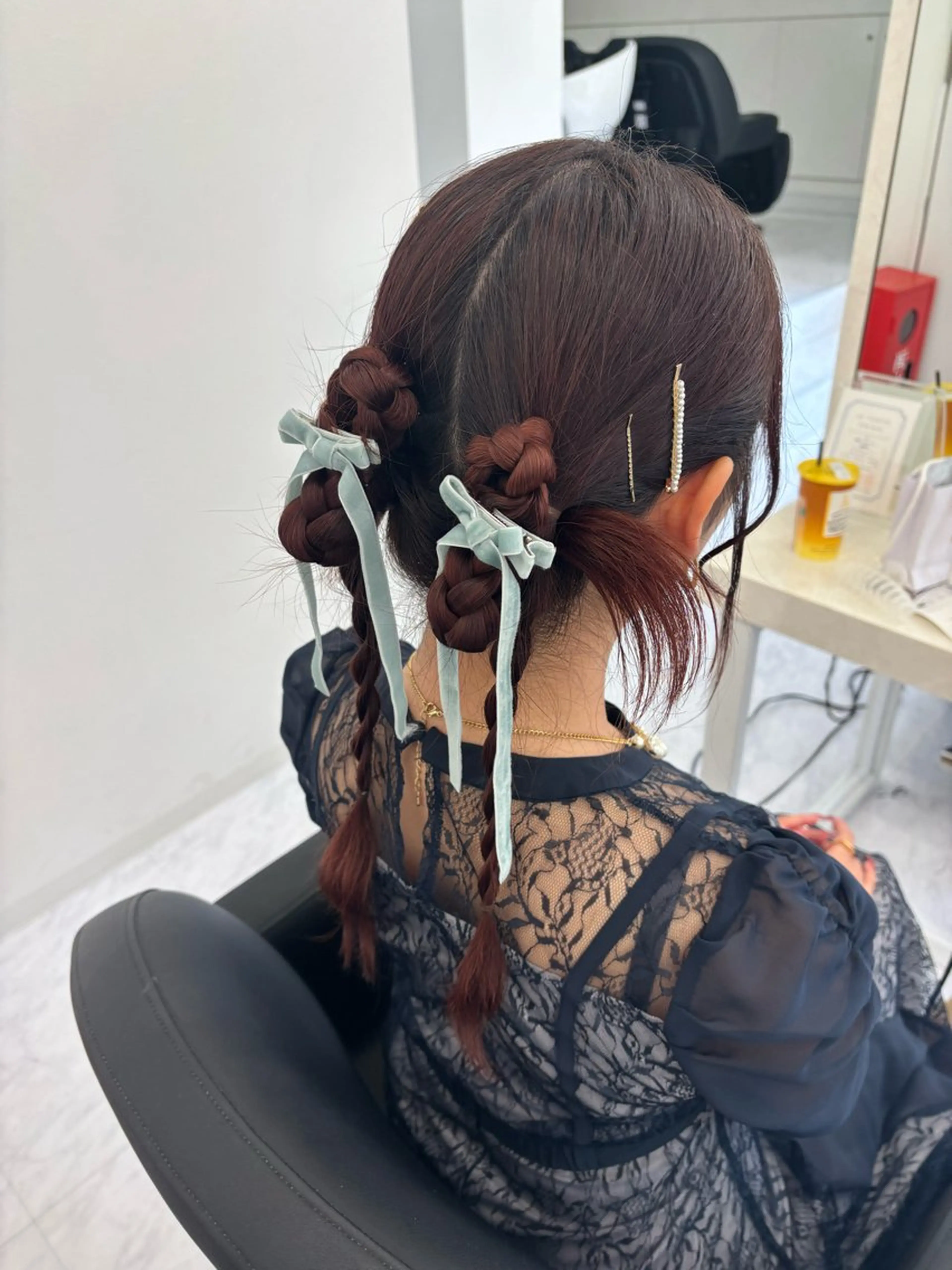 セミロング ヘアアレンジ ツインテール 結婚式・ブライダル デート カット ヘアカラー トリートメント 🎀レイヤー×透明感 カラー🎀Ayanoのヘアスタイル