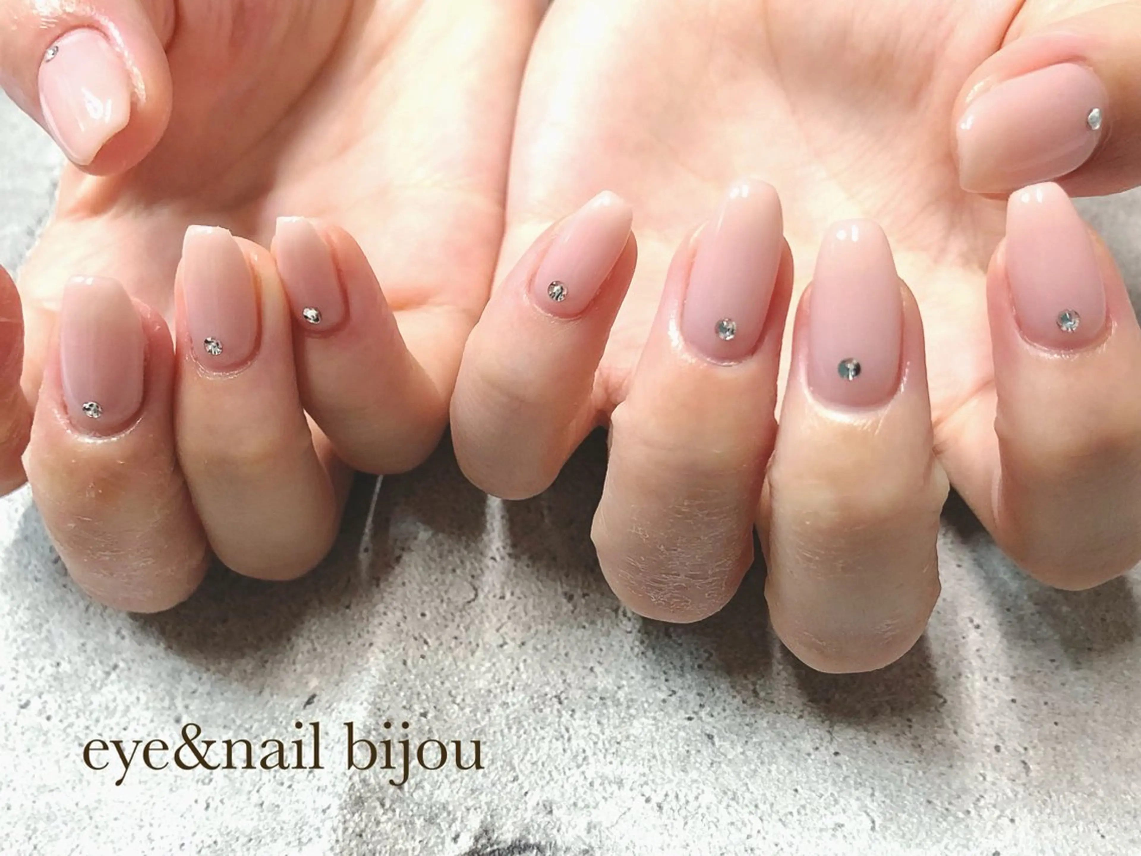 ネイル ストーンネイル ハンドネイル n. sakiのネイルデザイン