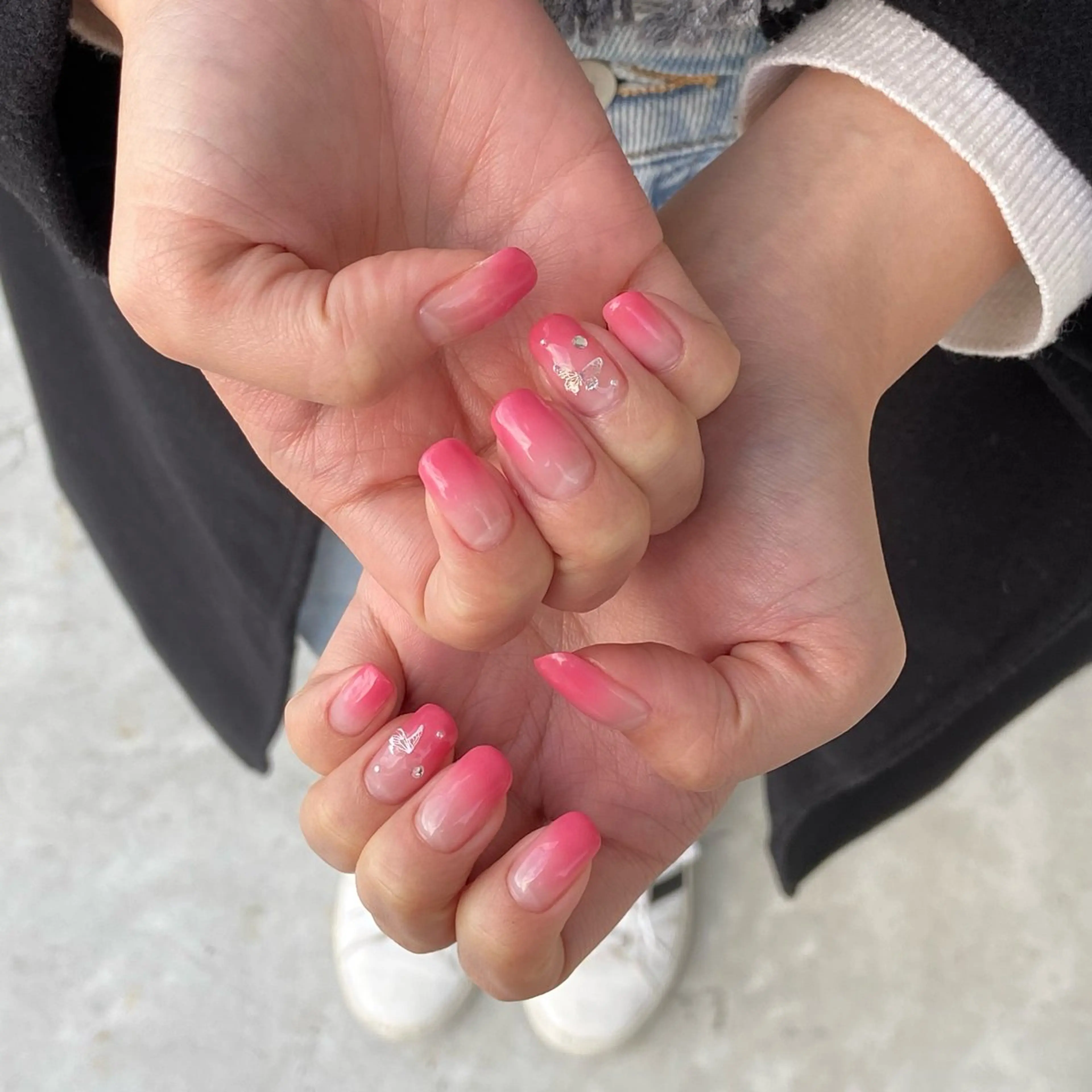 ネイル グラデーション キラキラネイル ピンク ストーンネイル Risa 梅田/南森町ネイルのネイルデザイン