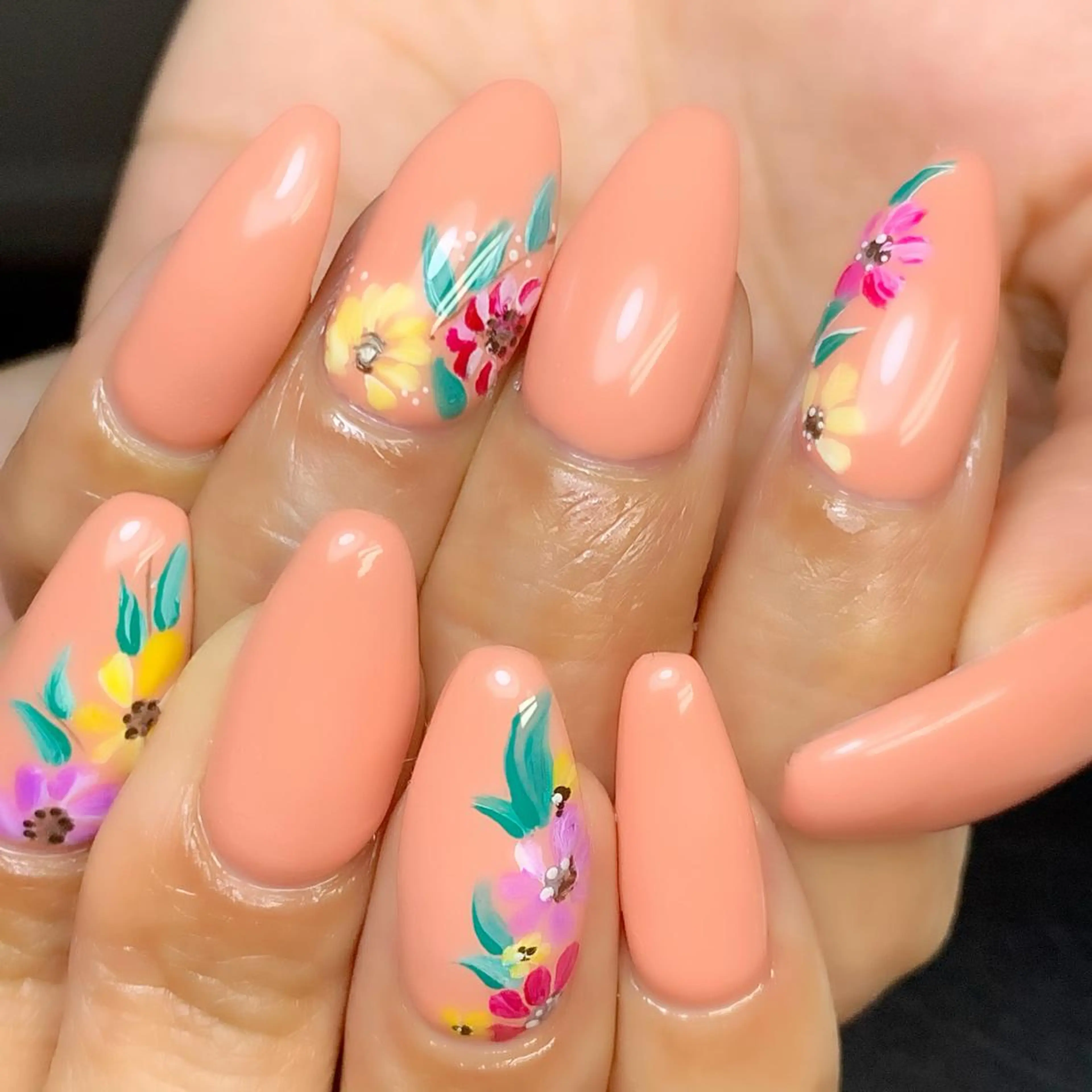 ネイル es nailのネイルデザイン