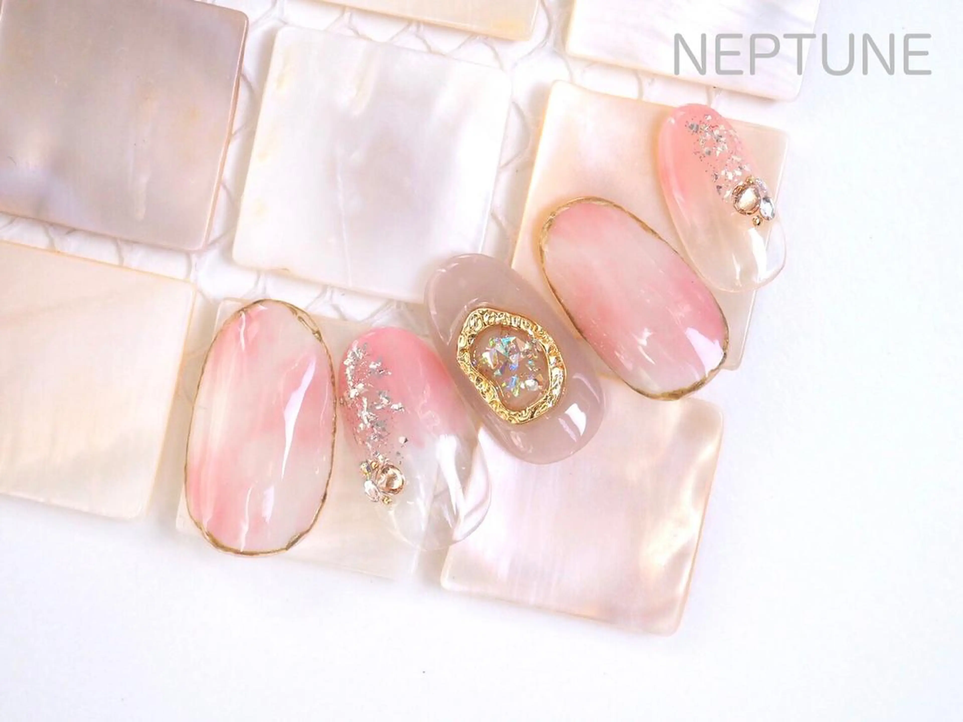 ネイル ネプチューン 武蔵小杉のマツエク・マツパデザイン