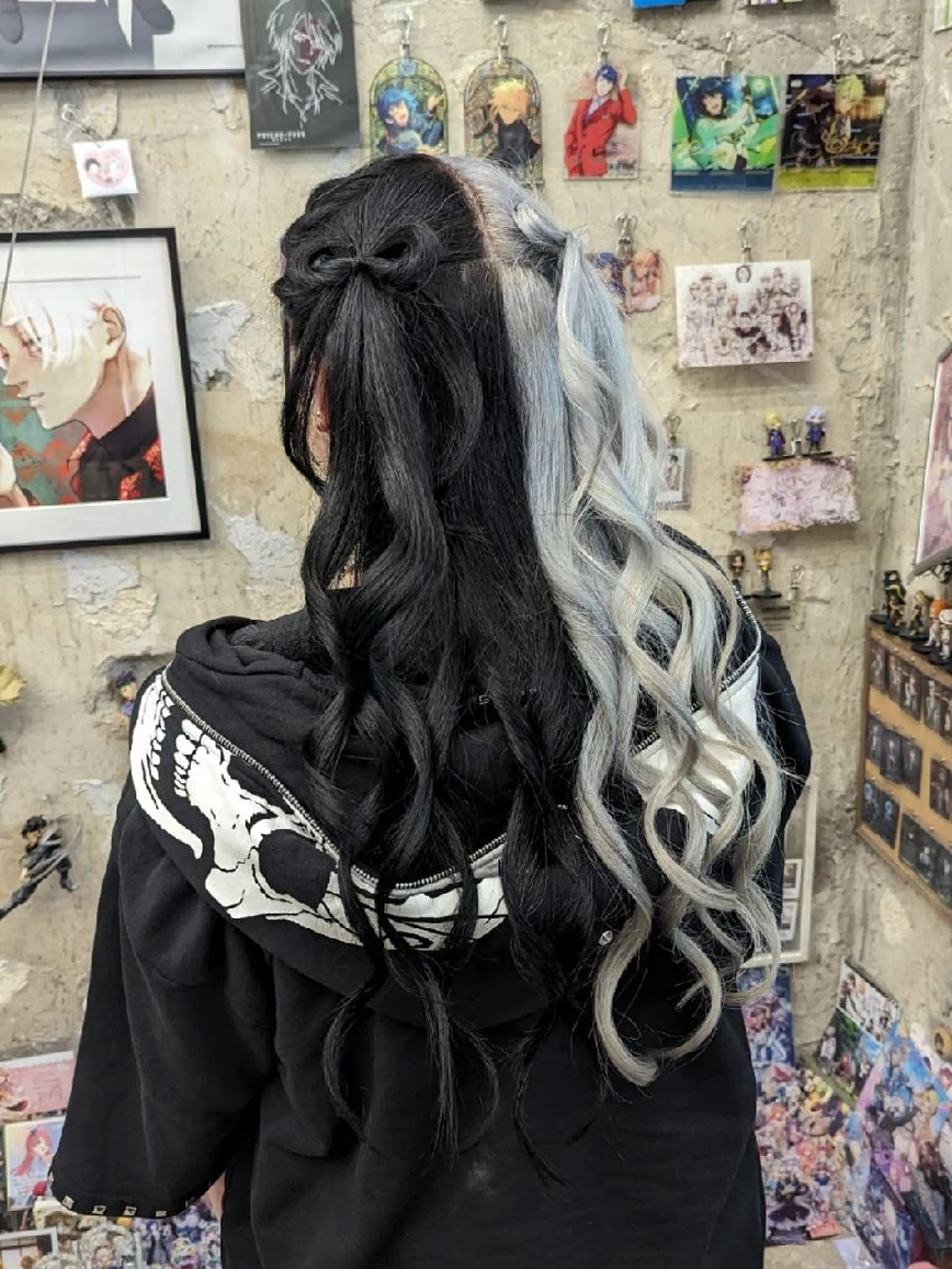 ヘアアレンジ カラー ロング 推しカラー🦉にじさ んじカラー🌈🕒✨のヘアスタイル