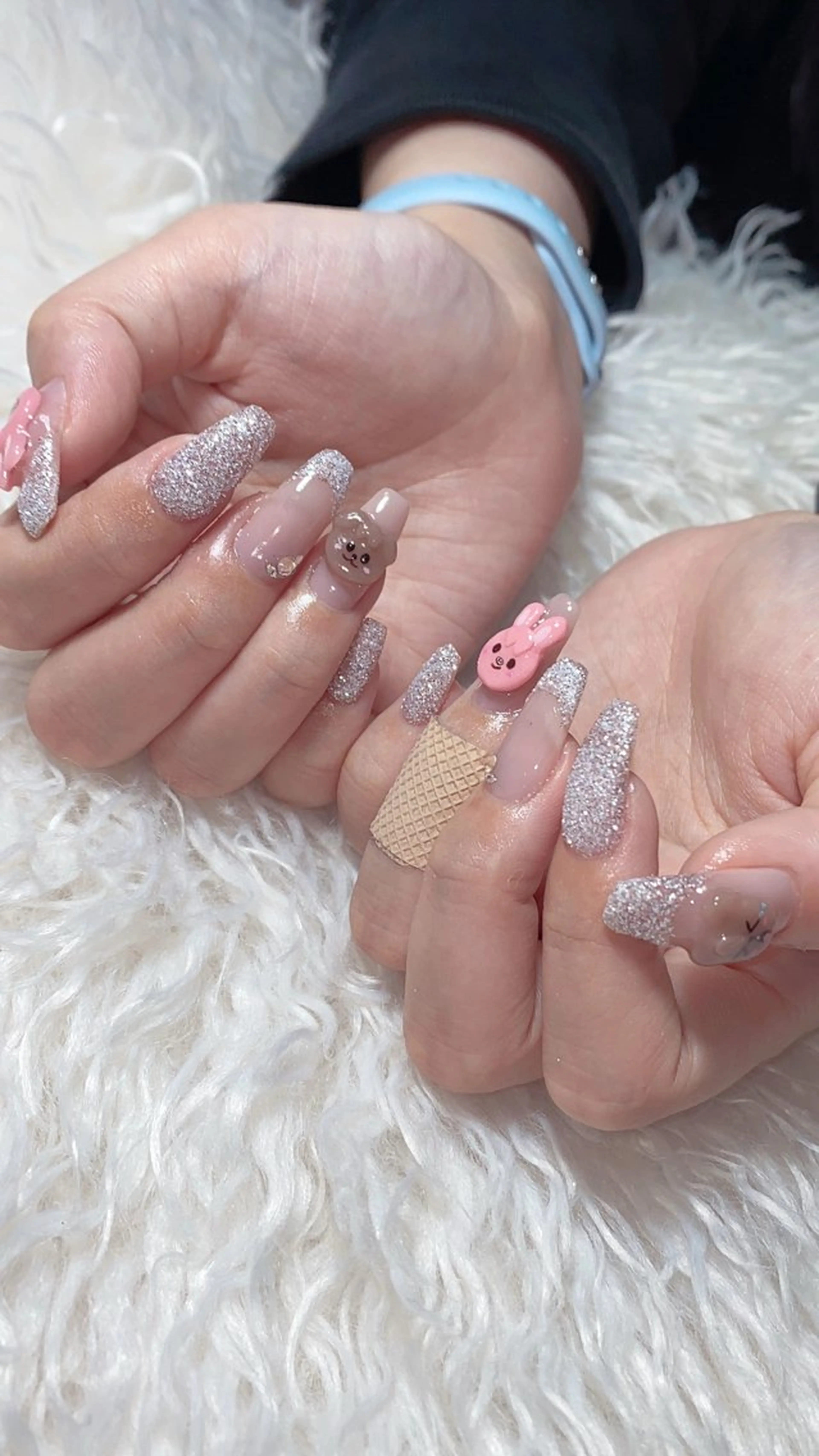 ネイル ハンドネイル n o q r m. n a c h iのネイルデザイン