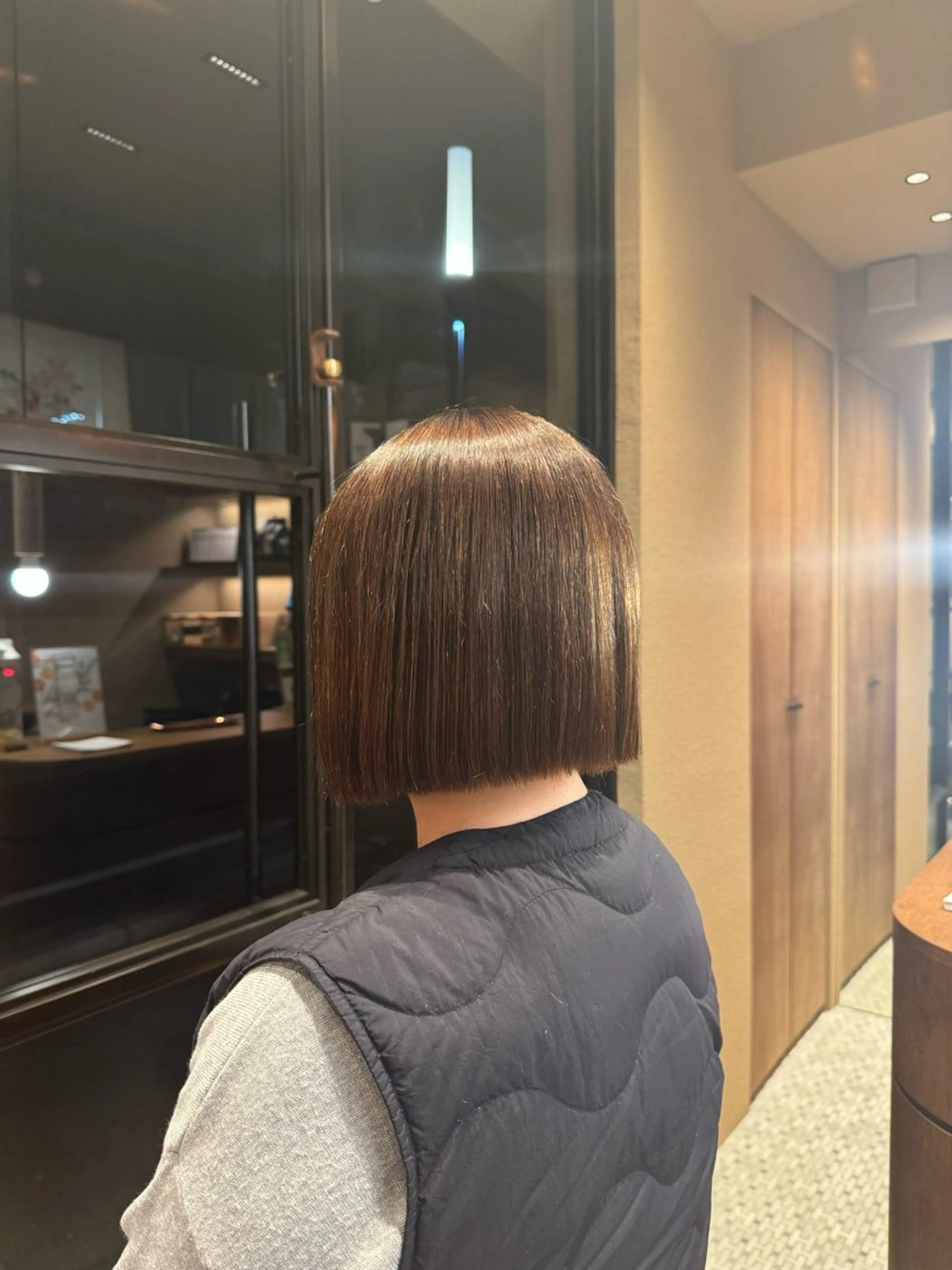 ショート カラー hina 🛋️ブリーチカラーのヘアスタイル