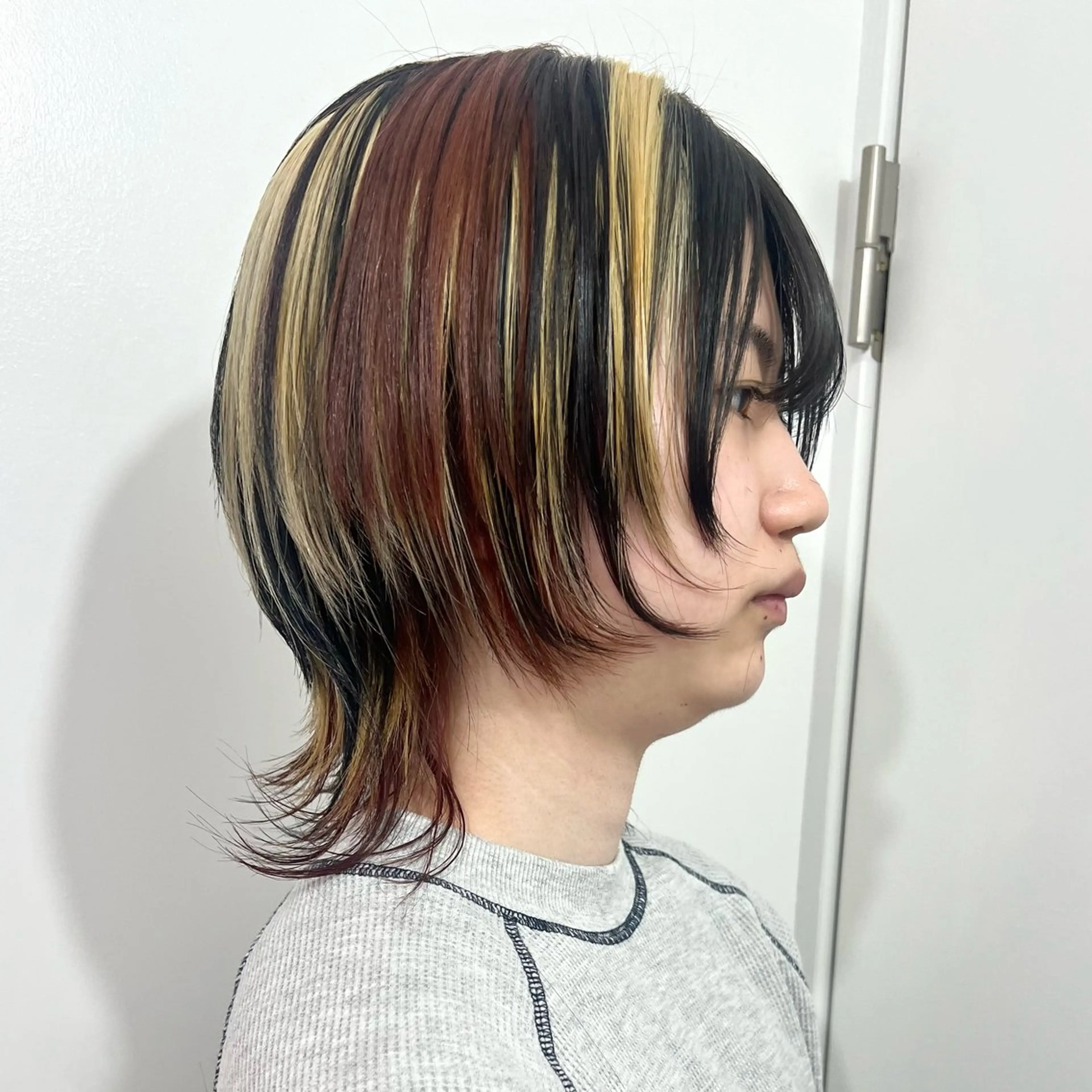 ショート カラー パーマ ヘアアレンジ メンズ 🧨ブリーチー×ボブ レイヤー💎じゅえるのヘアスタイル