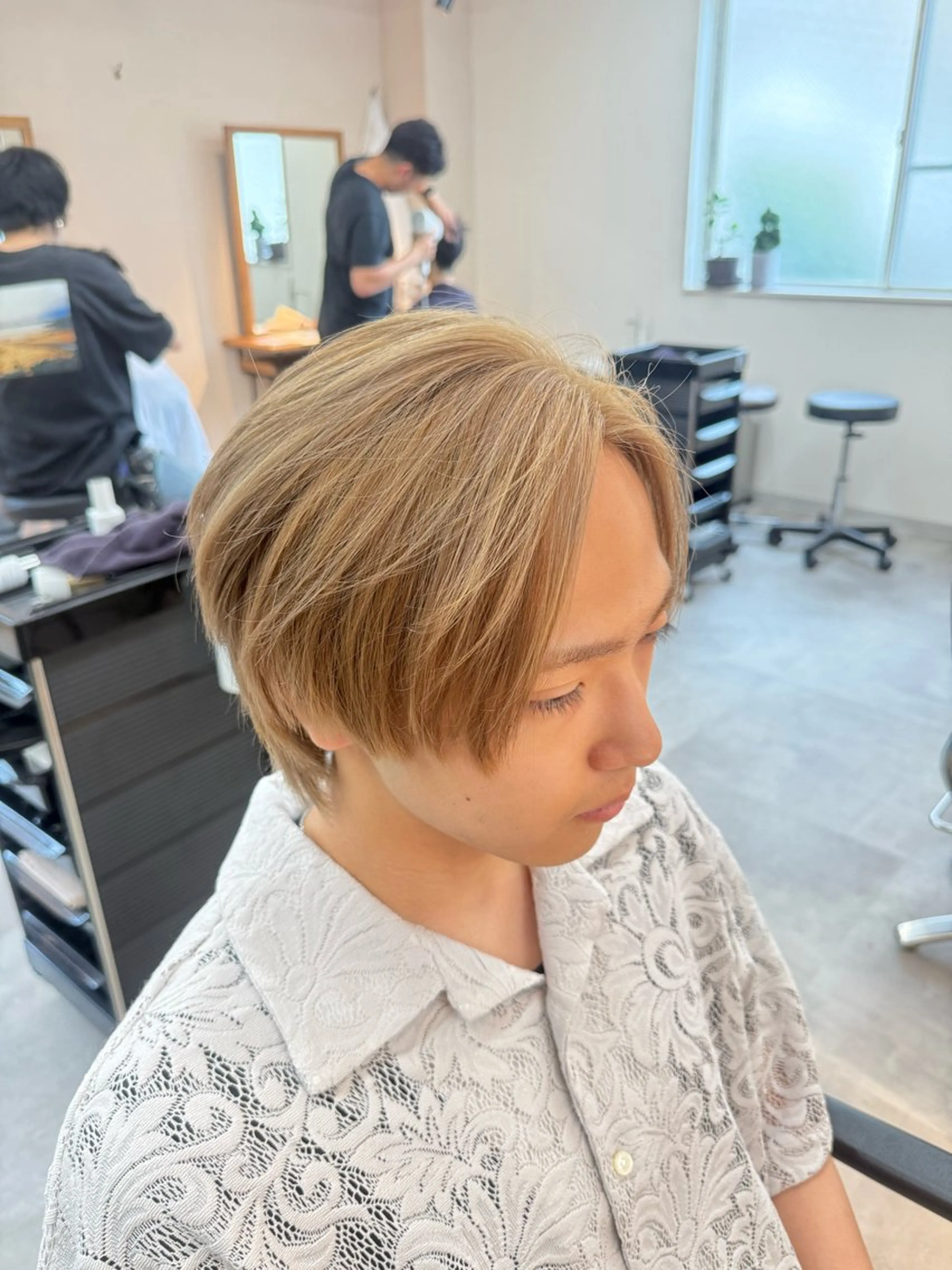 ショート メンズ ダウンパーマ フェザーパーマ カルマパーマ メンズ韓国風 メンズパーマ カット ヘアカラー 垢抜けへの近道✂️ メンズ縮毛矯正/齊藤のヘアスタイル