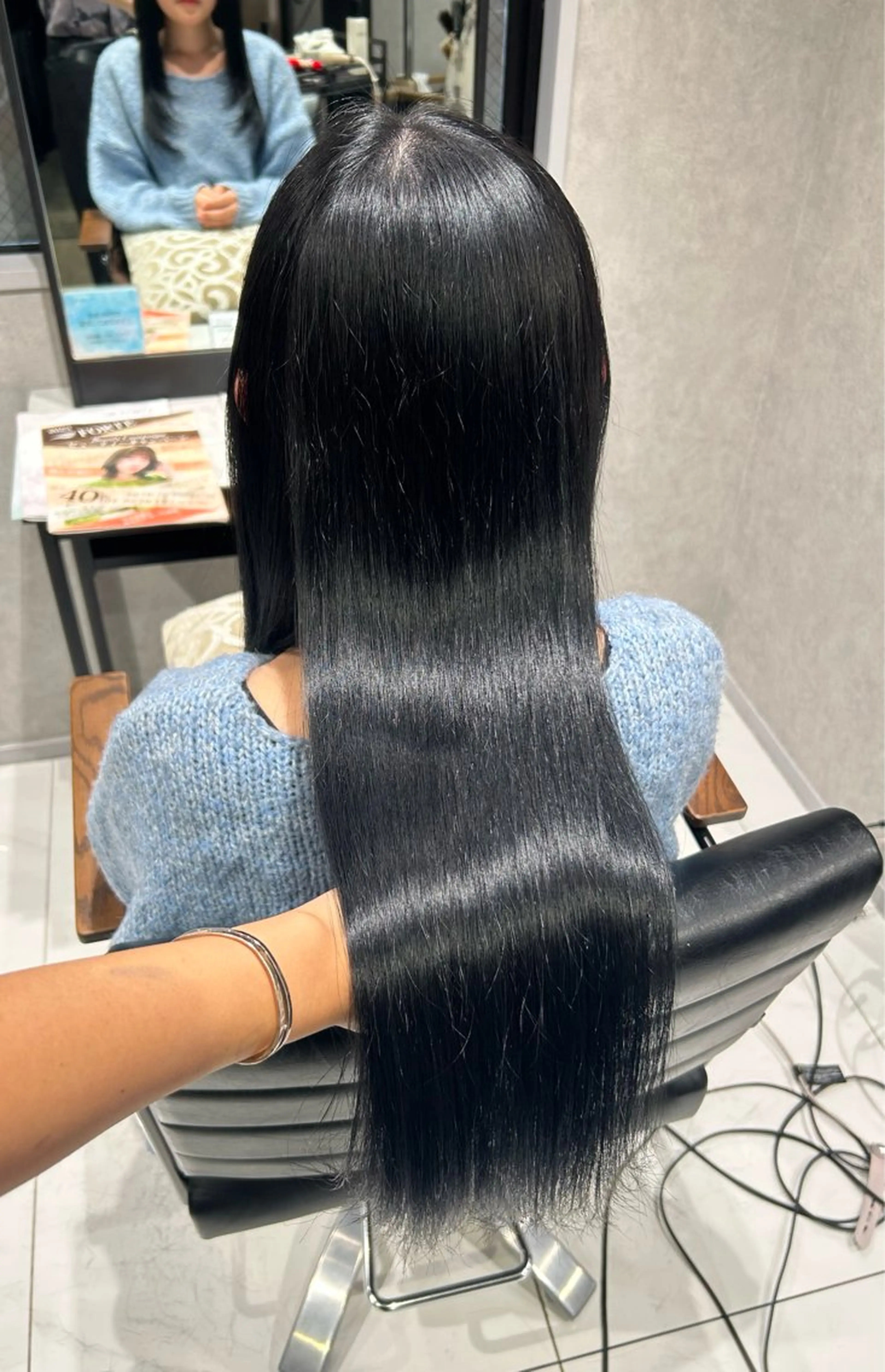 カラー 黒髪 ブルーカラー ブルーブラック 透明感カラー💙 束感まつげ🪼海月のヘアスタイル