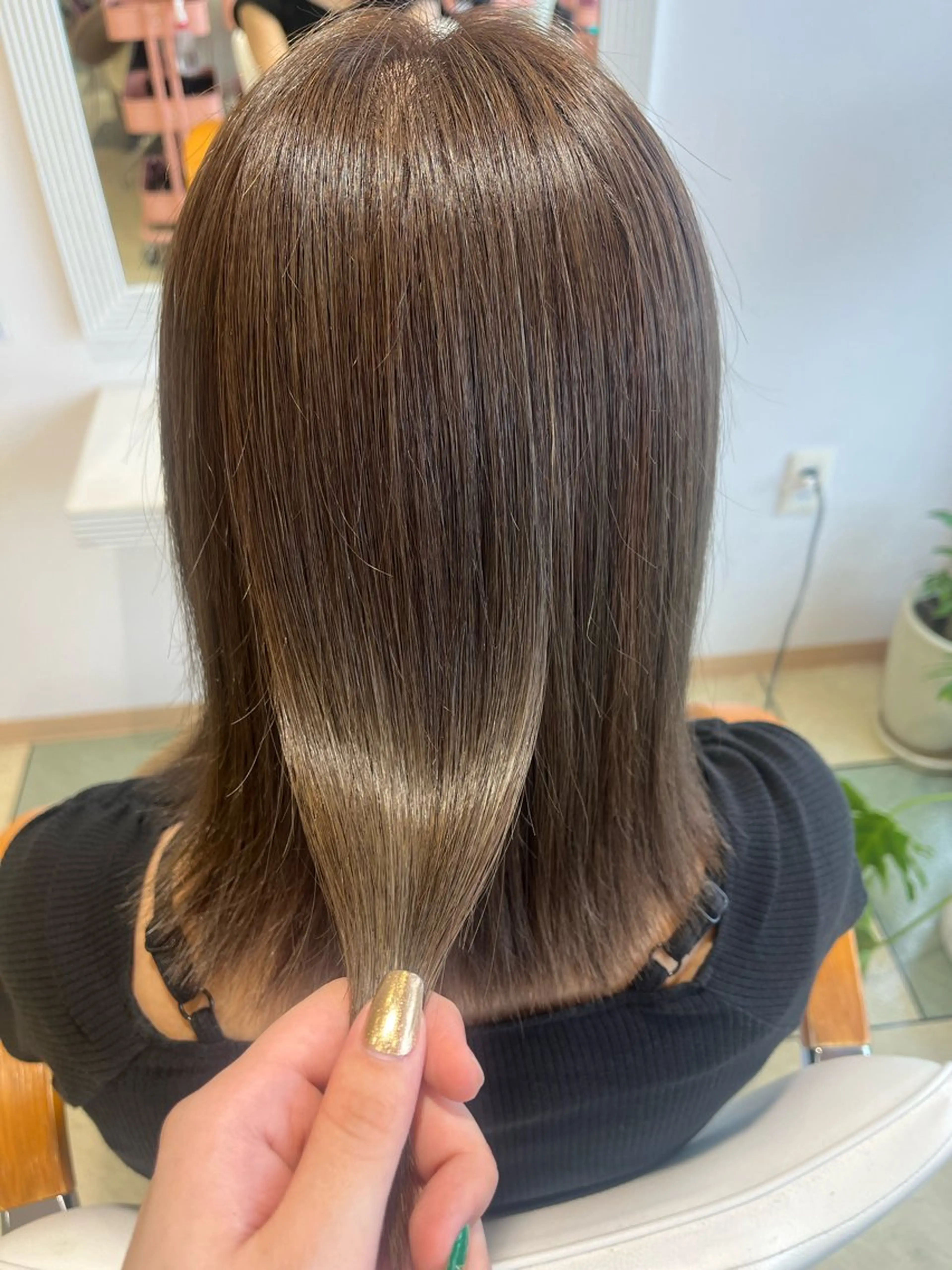 ミディアム カラー カット ヘアカラー トリートメント ベージュカラー⌇﻿ くびれヘア.𐙚心音のヘアスタイル