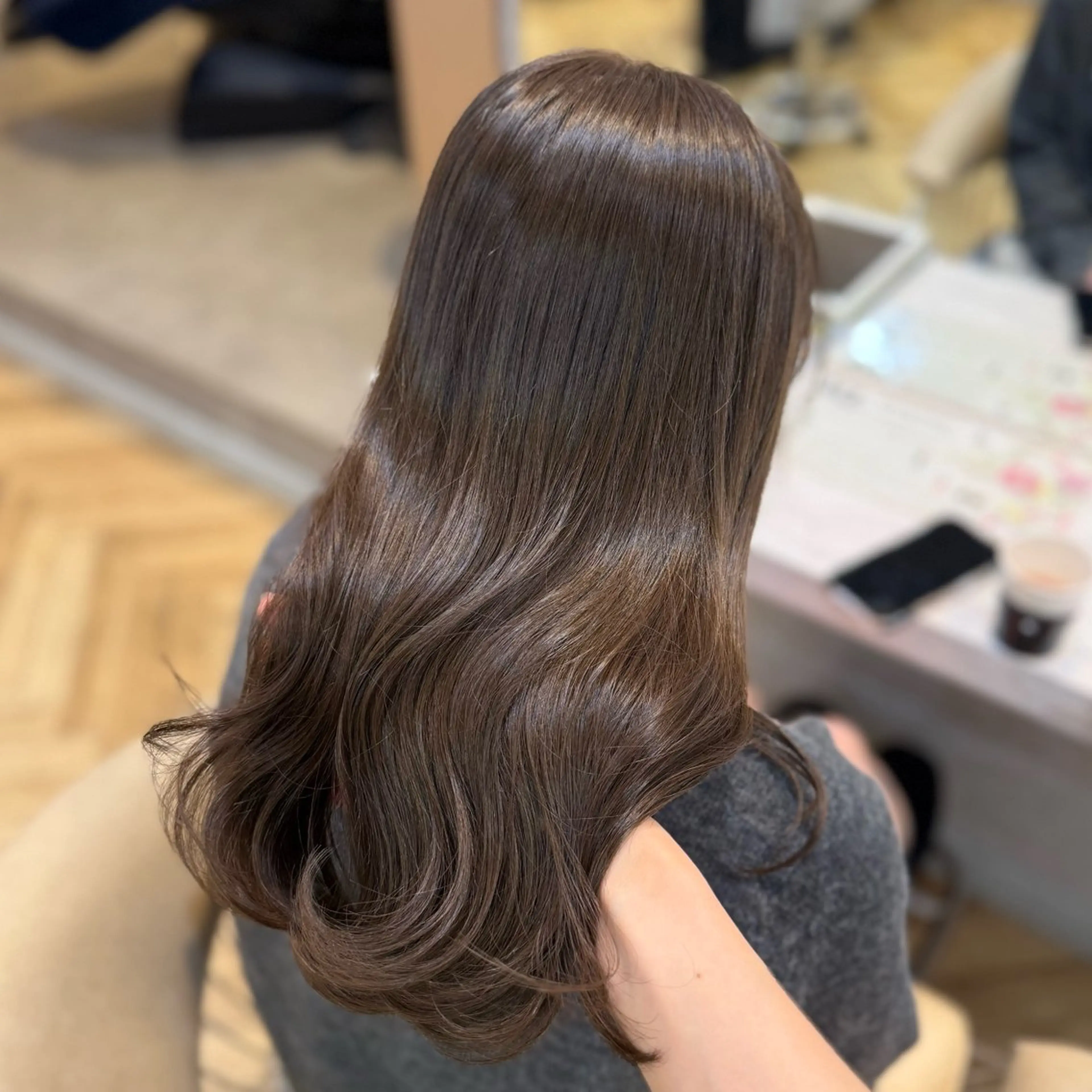 セミロング 顔周りカット 韓国風ヘア カット ヘアカラー トリートメント 韓国ヘア/艶髪/ 透明感カラー/つぐみのヘアスタイル