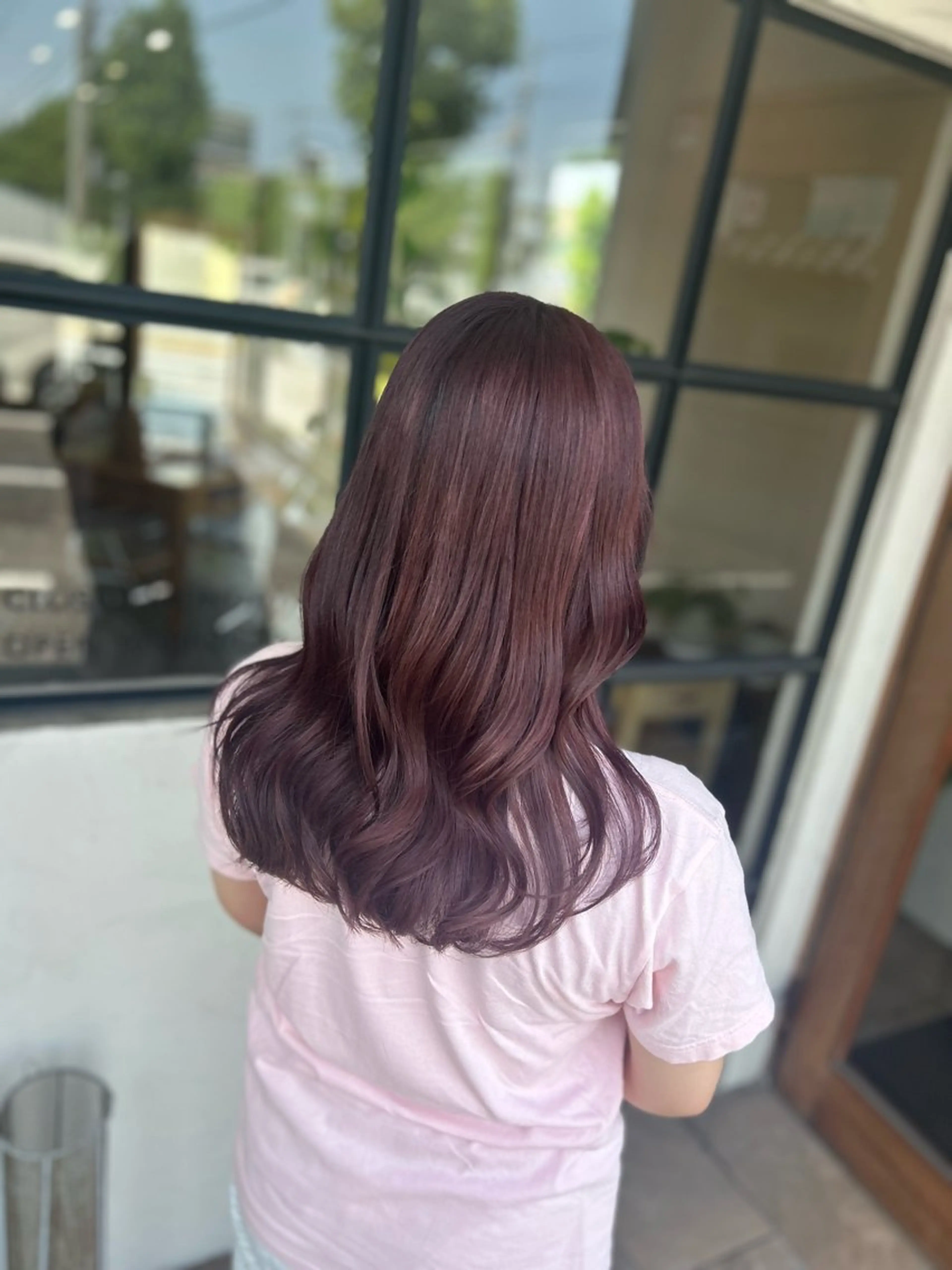 ロング カラー ブリーチ ブラウンカラー カット ヘアカラー Morpho Hair Product所属・井上 花音のヘアスタイル