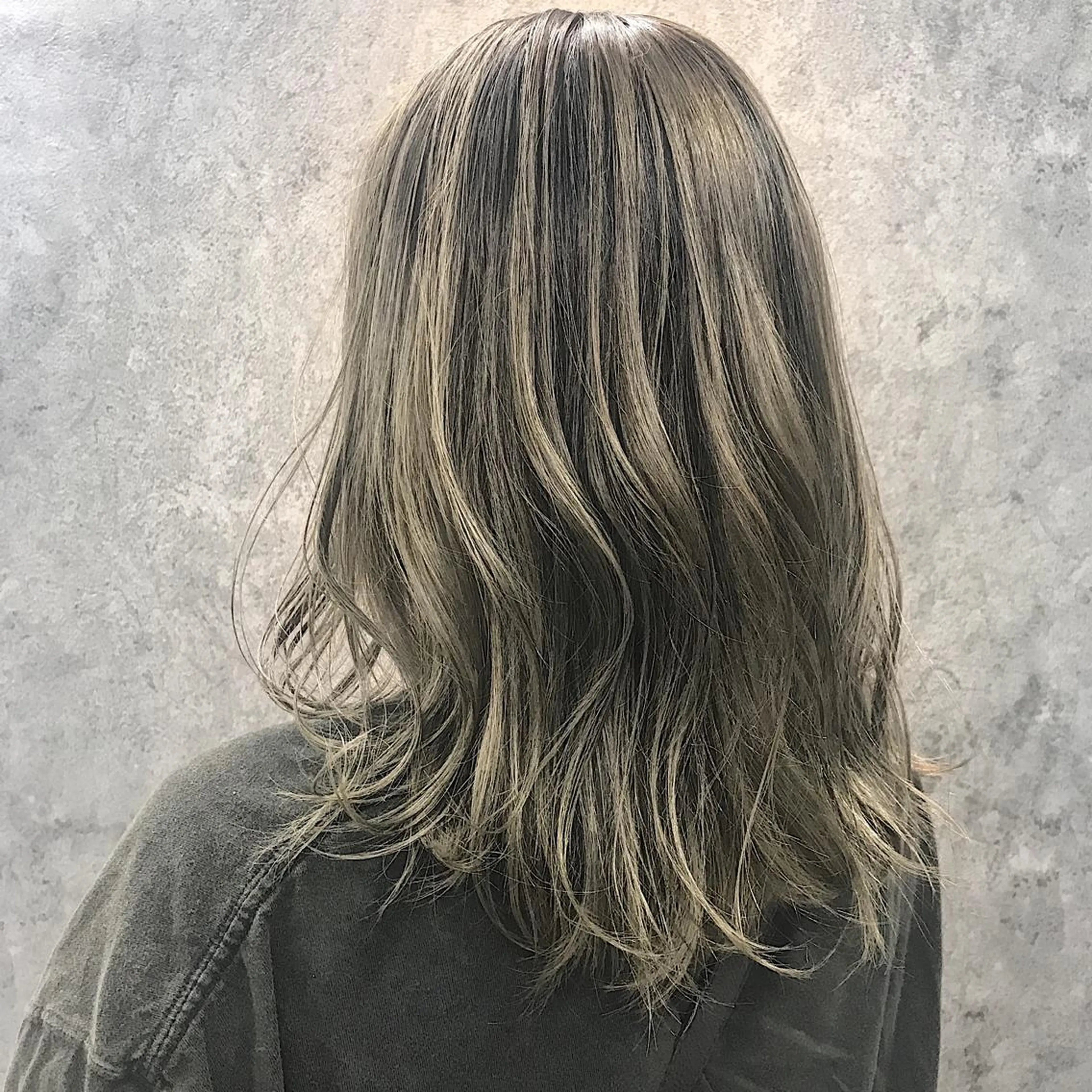 ミディアム レイヤーカット カット ヘアカラー トリートメント 所渉/韓国レイヤー /ウルフカットのヘアスタイル