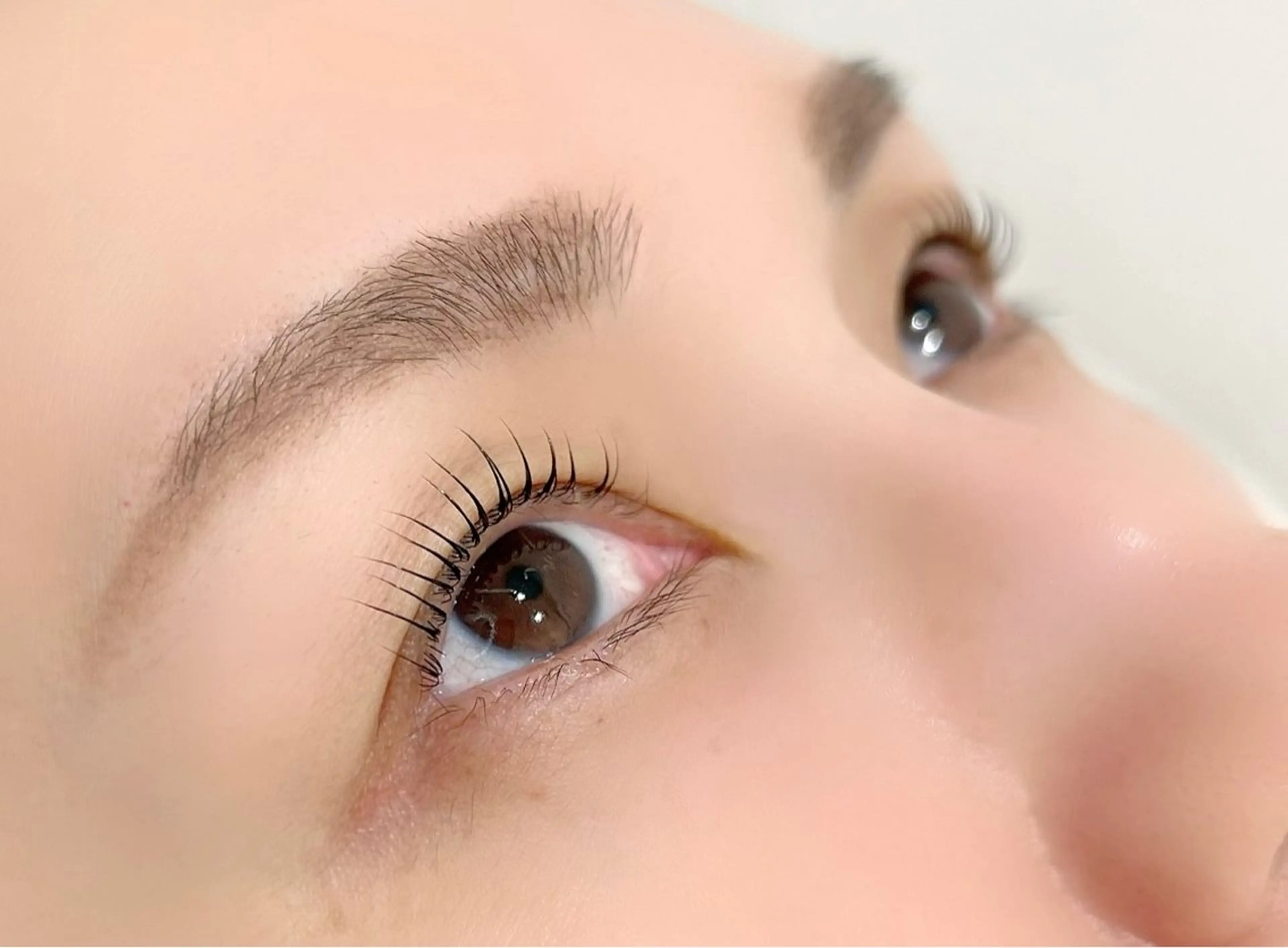 マツエク・マツパ バインドロック 韓国風マツエク ナチュラル パリジェンヌラッシュリフト ワンホンマツエク マツパ hair terrace M所属・村岡 芽衣のヘアスタイル