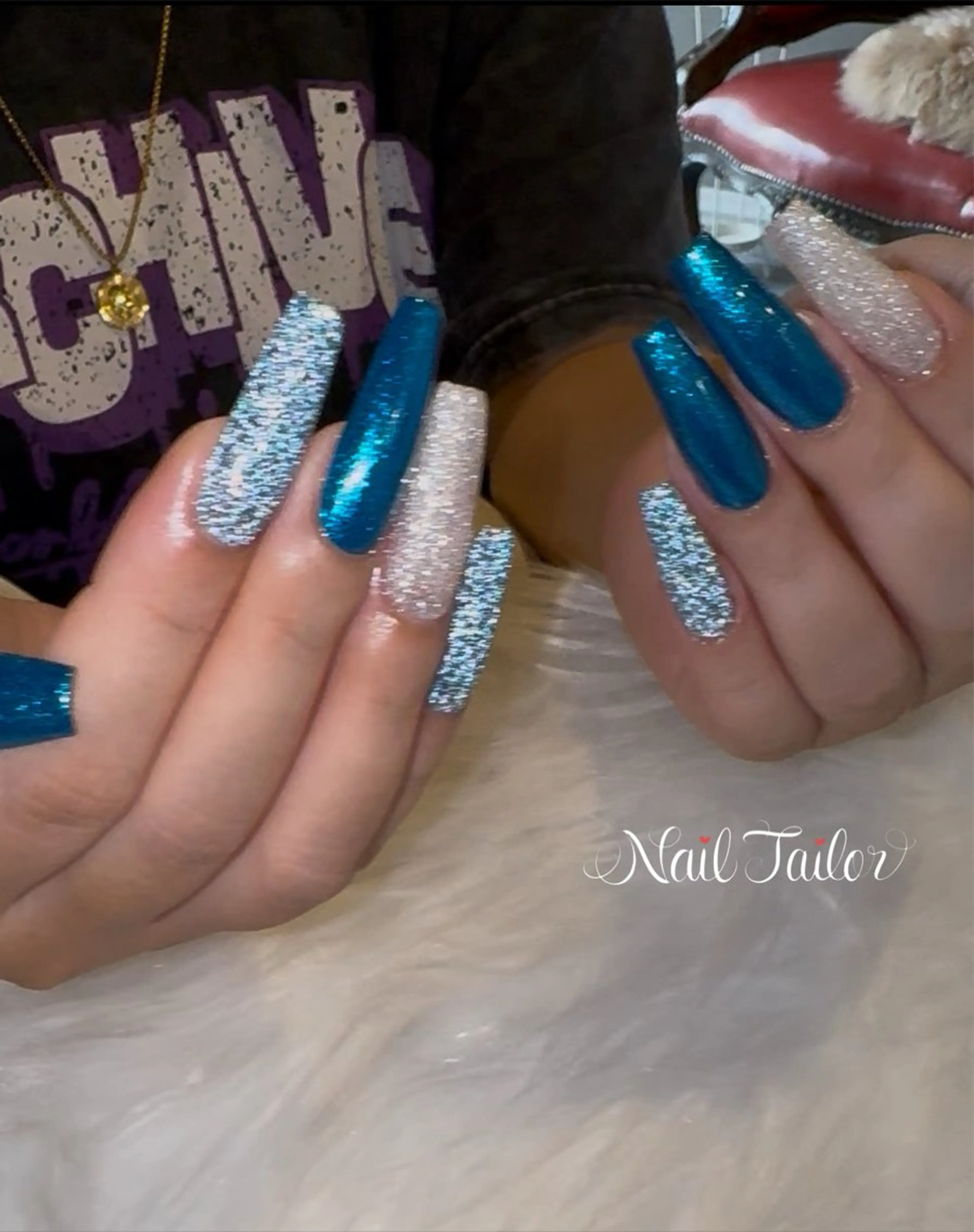 ネイル アートネイル ブルー フラッシュネイル キラキラネイル ロングネイル ハンドネイル 〜Nail Tailor〜　ネイルテイラー所属・NailTailor ネイルテイラーのネイルデザイン