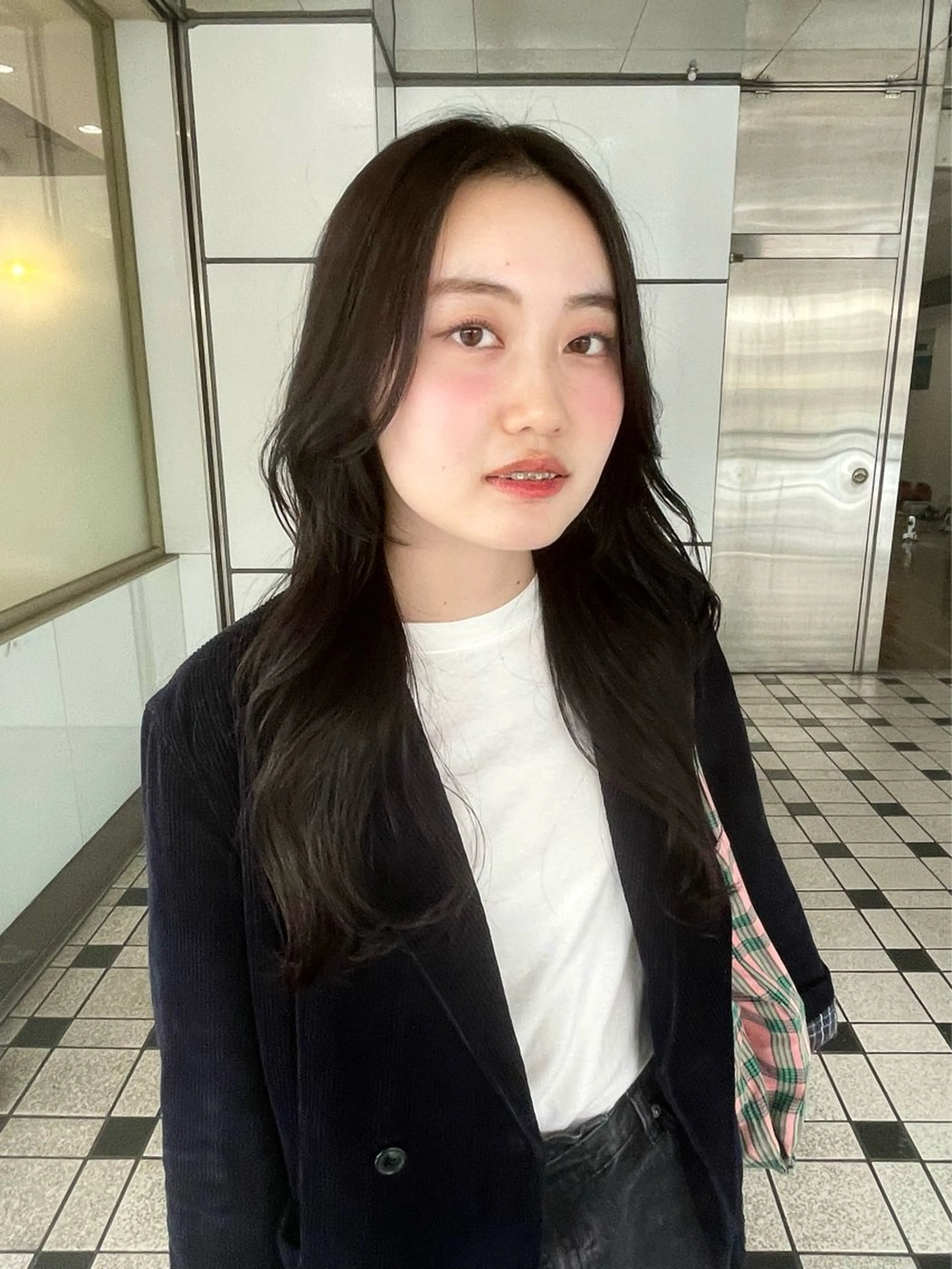 ロング カラー カットパーマモデル 山中 遥のヘアスタイル