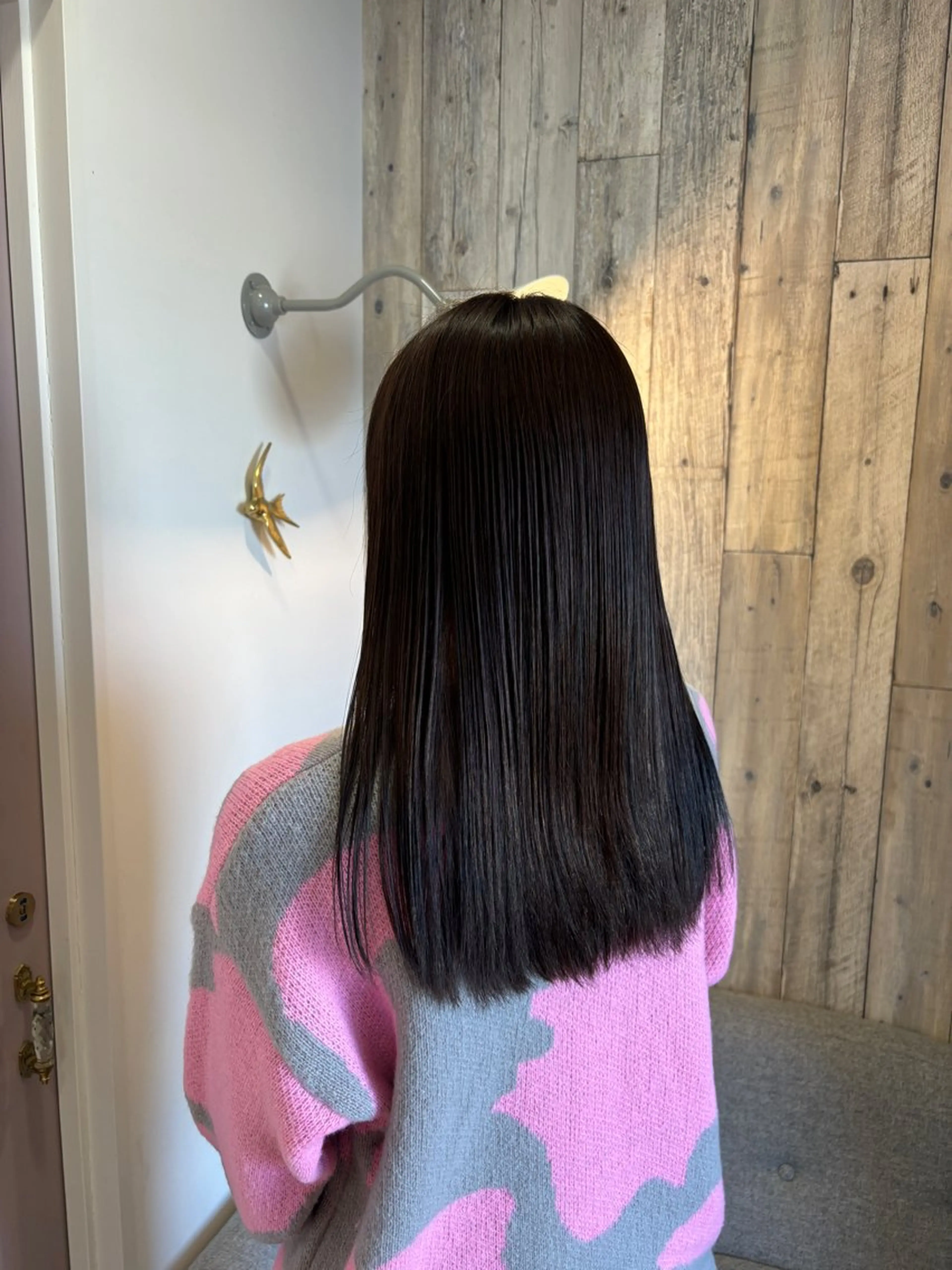 セミロング 上村 七海のヘアスタイル