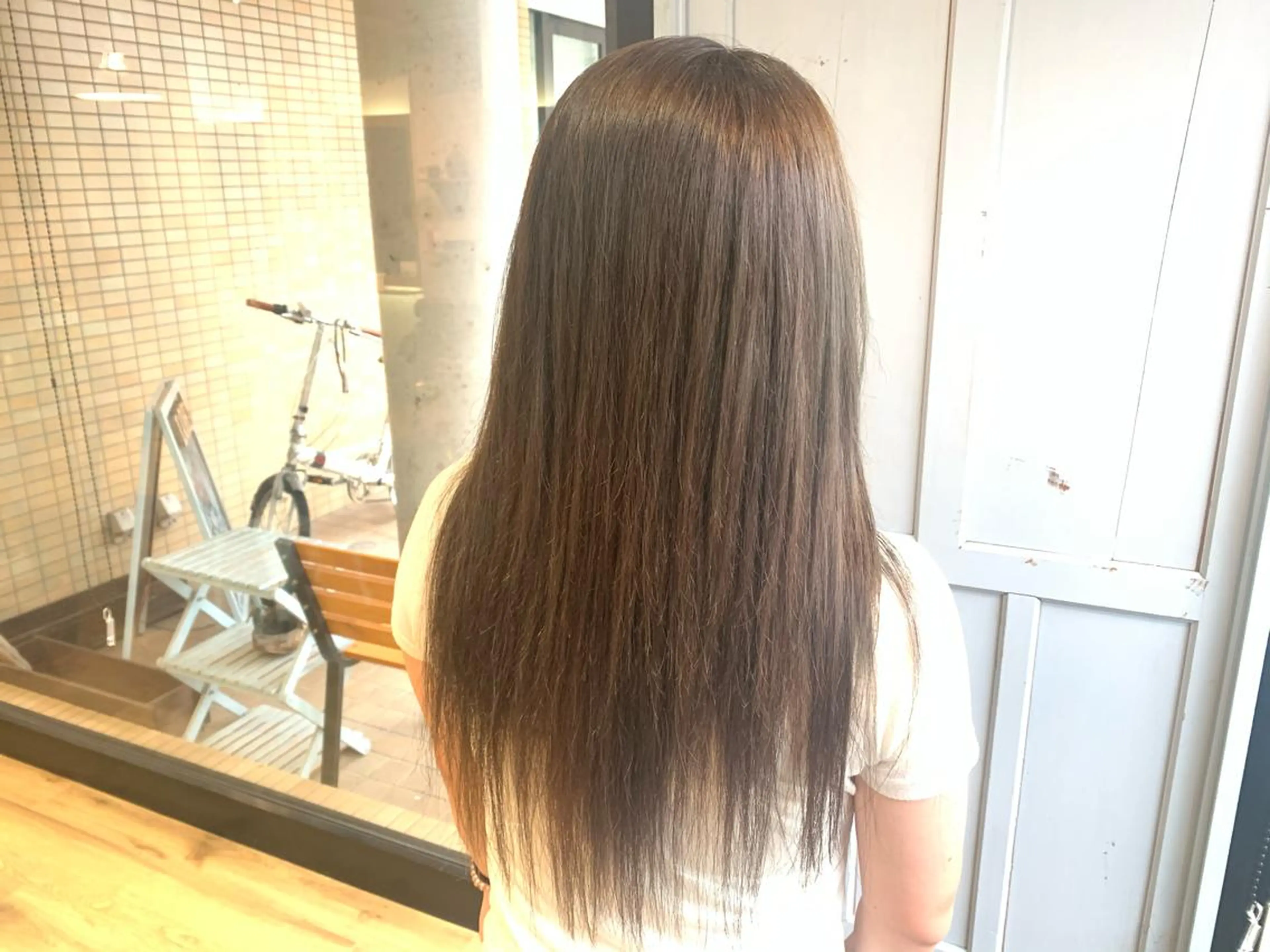 ロング カラー ブルーカラー ヘアカラー トリートメント ツキダテ ユイのヘアスタイル