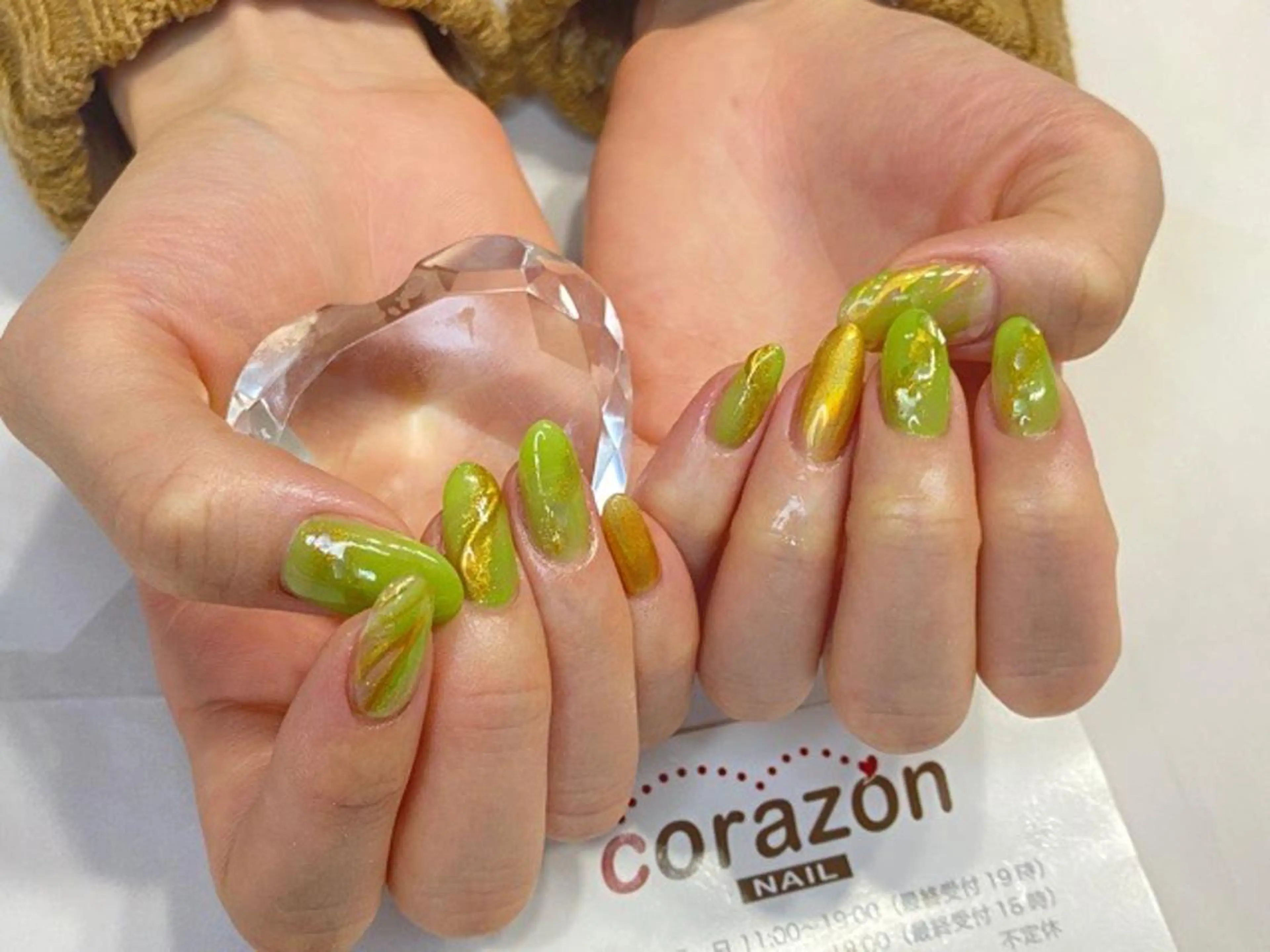 ネイル ゴールド グリーン ミラーネイル corazon所属・ネイリスト aicoのネイルデザイン