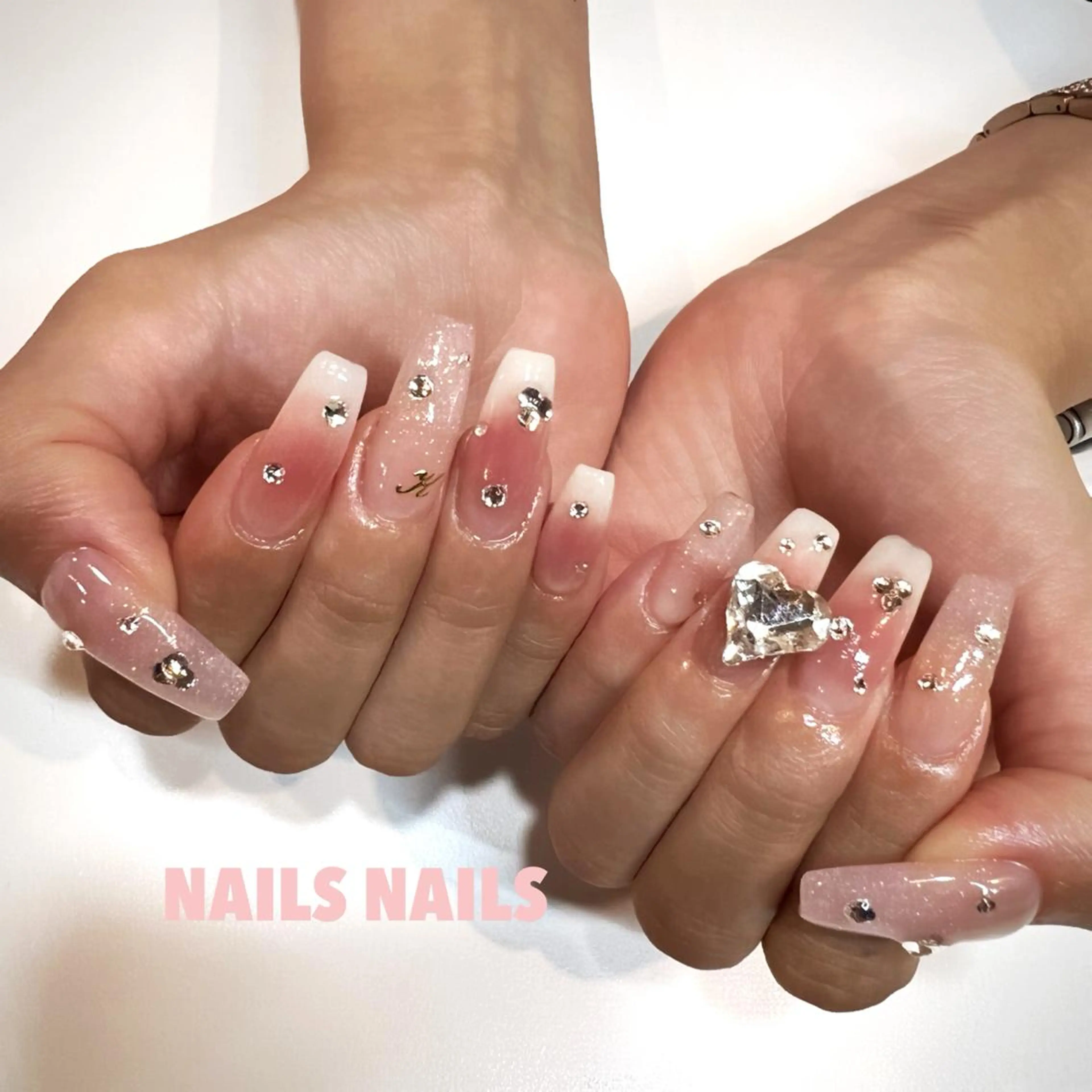 ネイル チークネイル スカルプネイル スクエアネイル ハンドネイル NAILSNAILS ERIKAのネイルデザイン