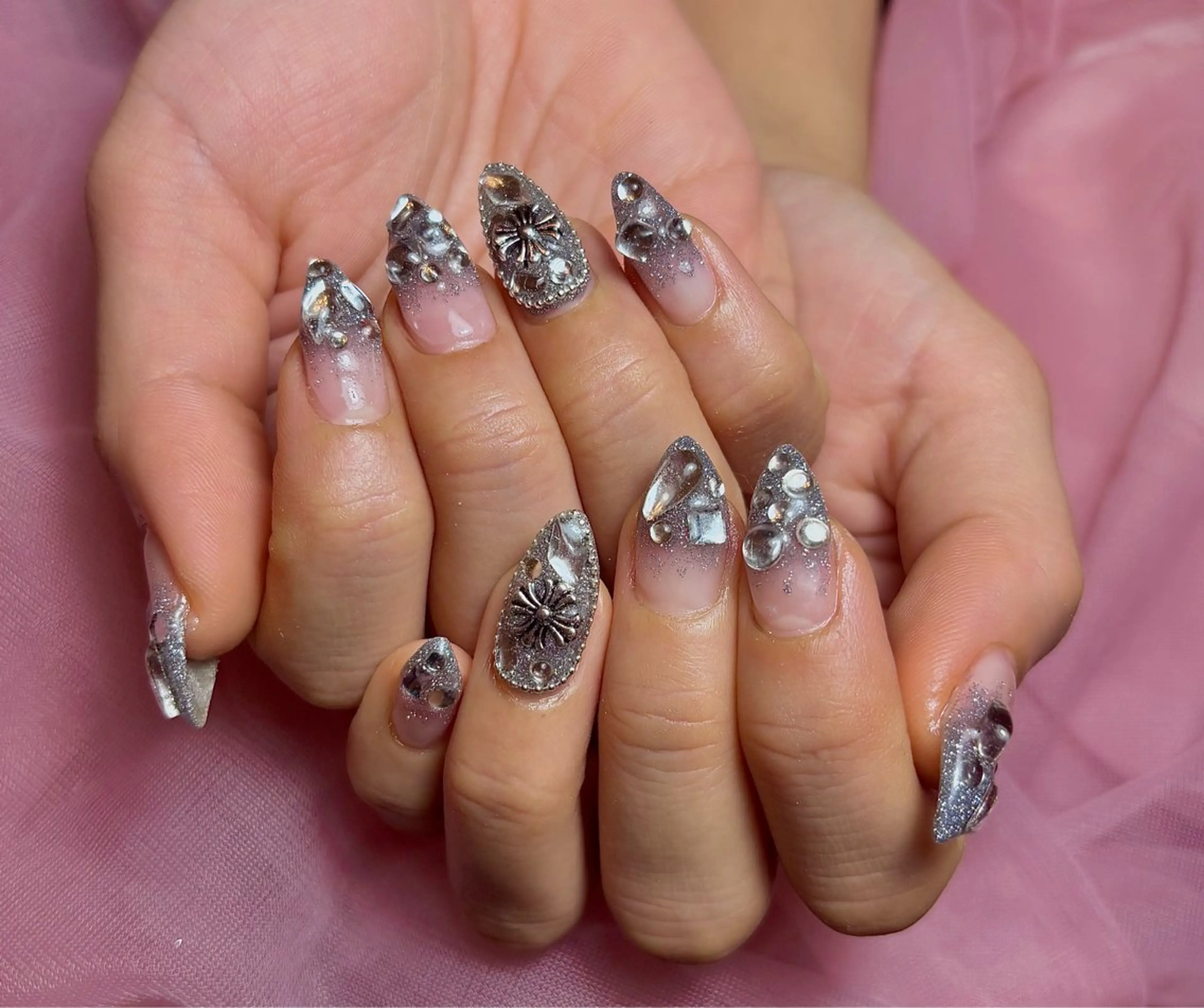 ネイル ハンドネイル 𝐁𝐞𝐥𝐥 𝐦𝐞のネイルデザイン