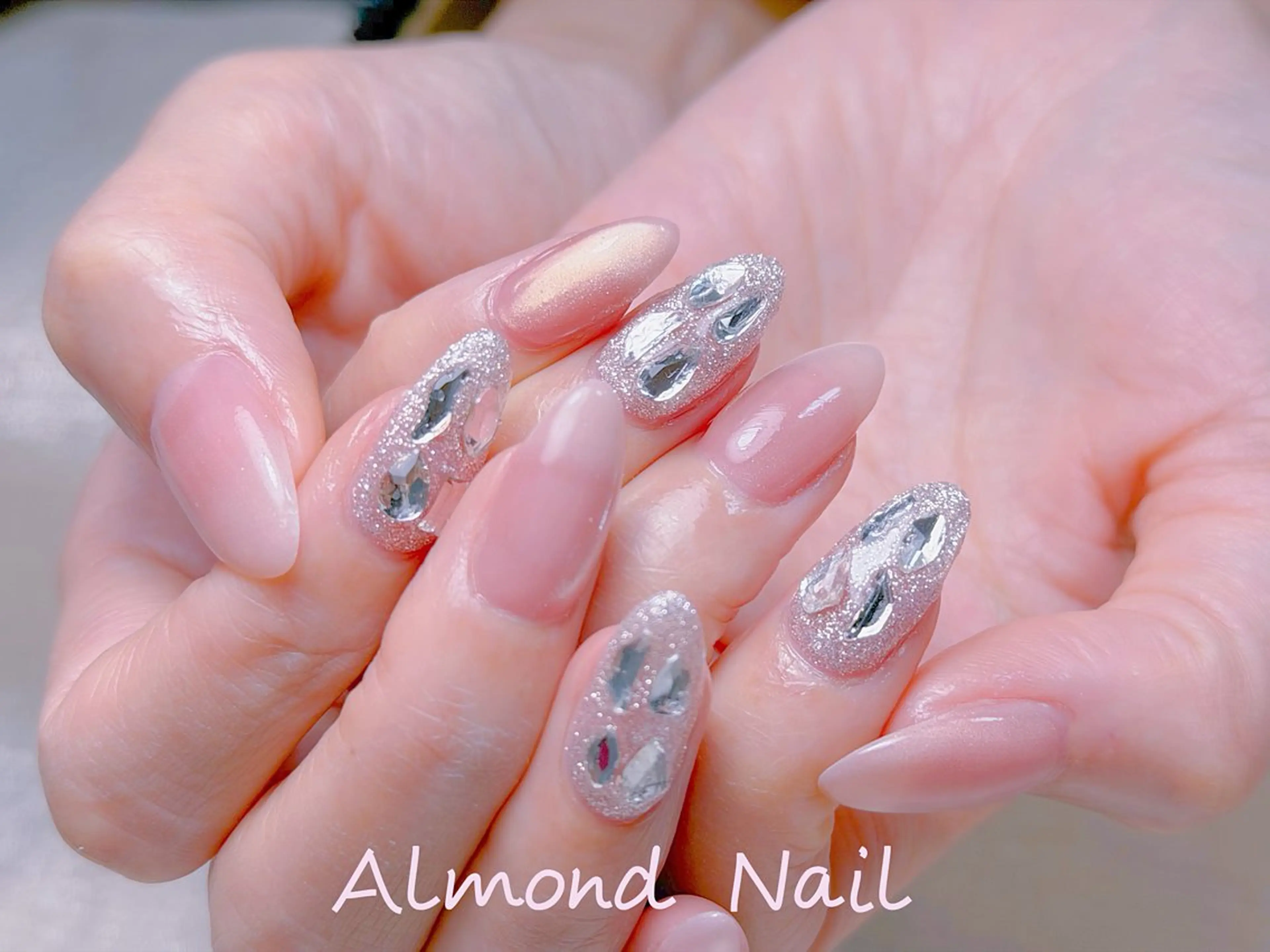 ネイル Almond Nail 亀戸のネイルデザイン