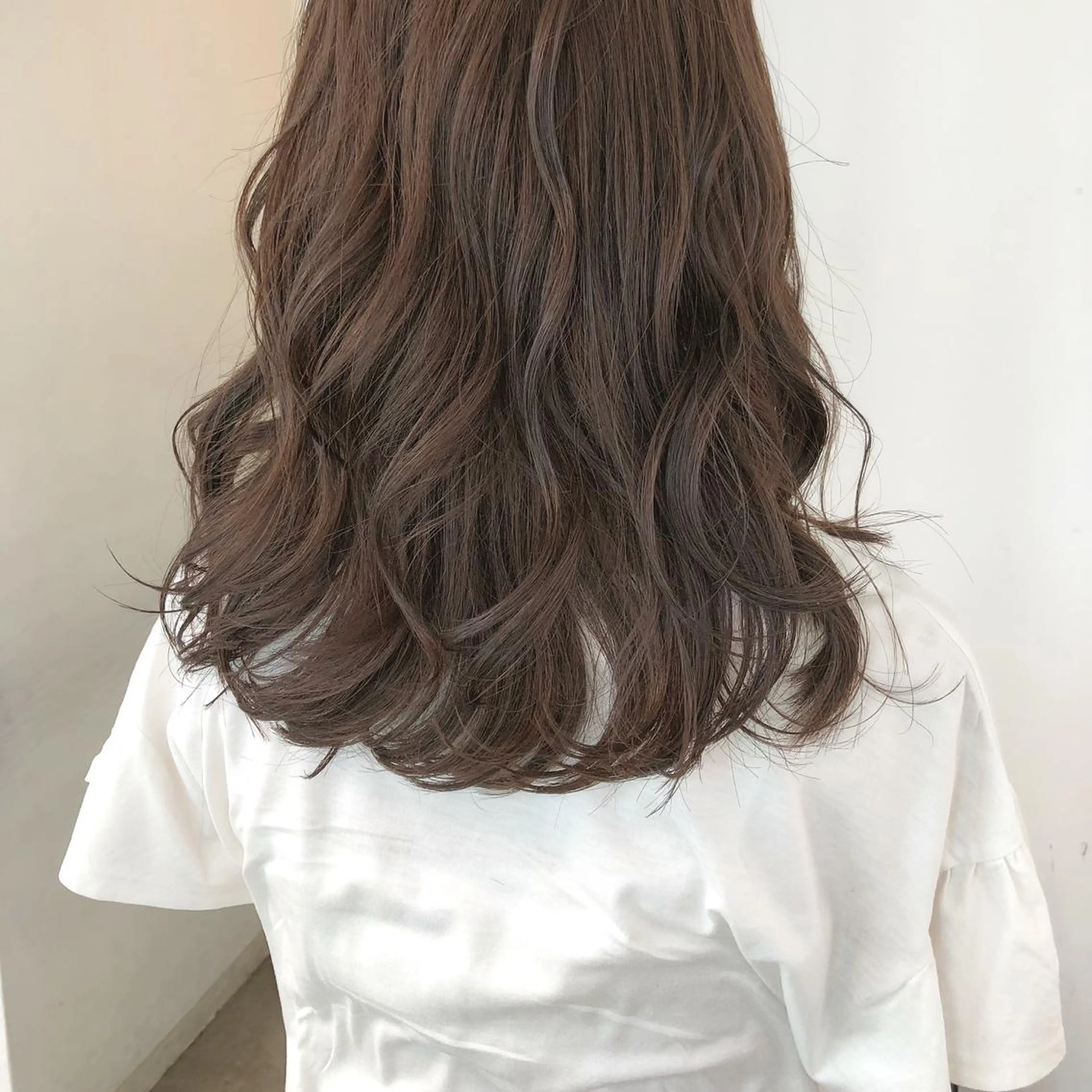 セミロング カラー 榎園 由美のヘアスタイル
