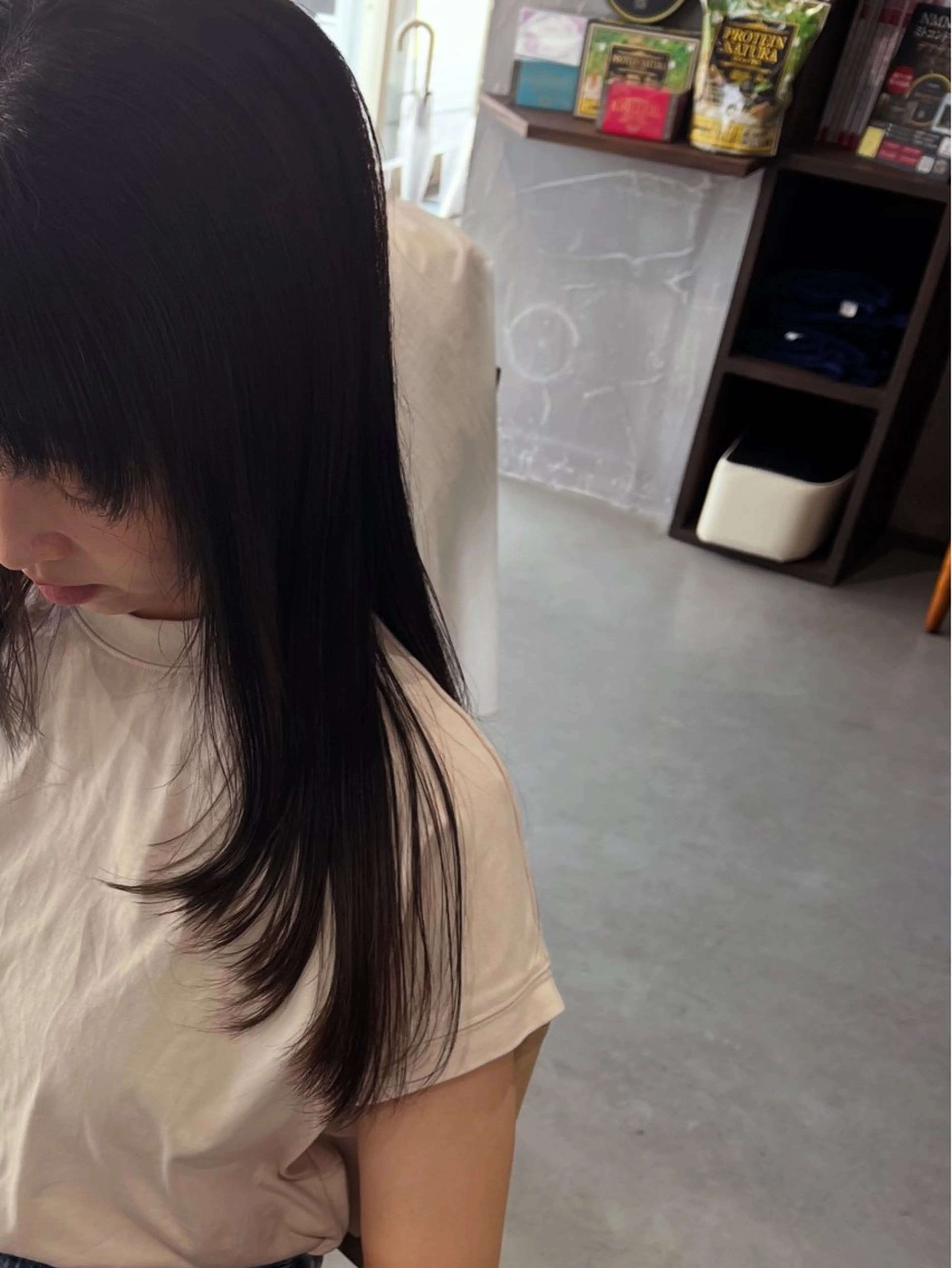 セミロング 顔まわりレイヤー 顔周りカット レイヤーカット classika ERIの眉毛・アイブロウイメージ