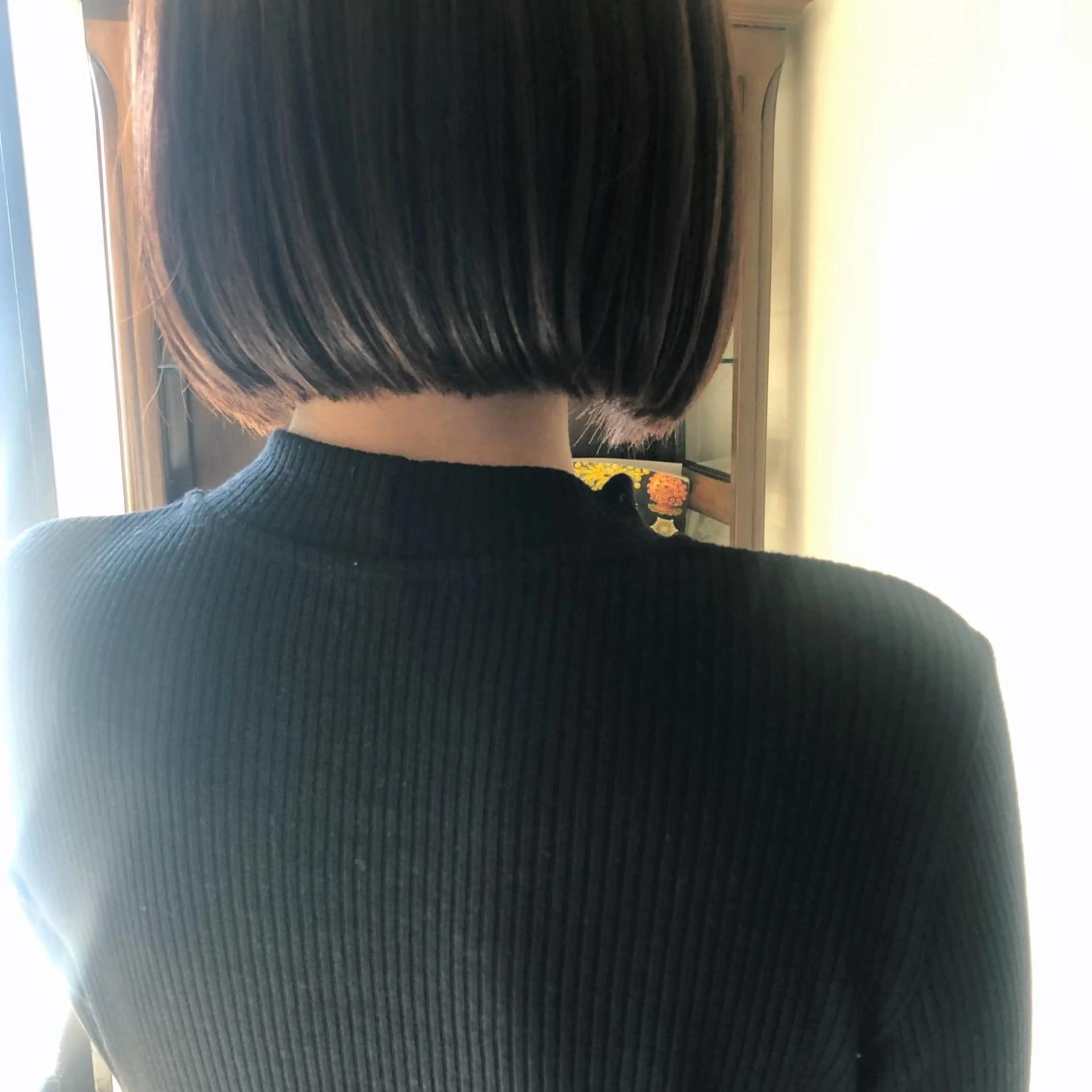 ショート カラー 吉川 愛美李のヘアスタイル