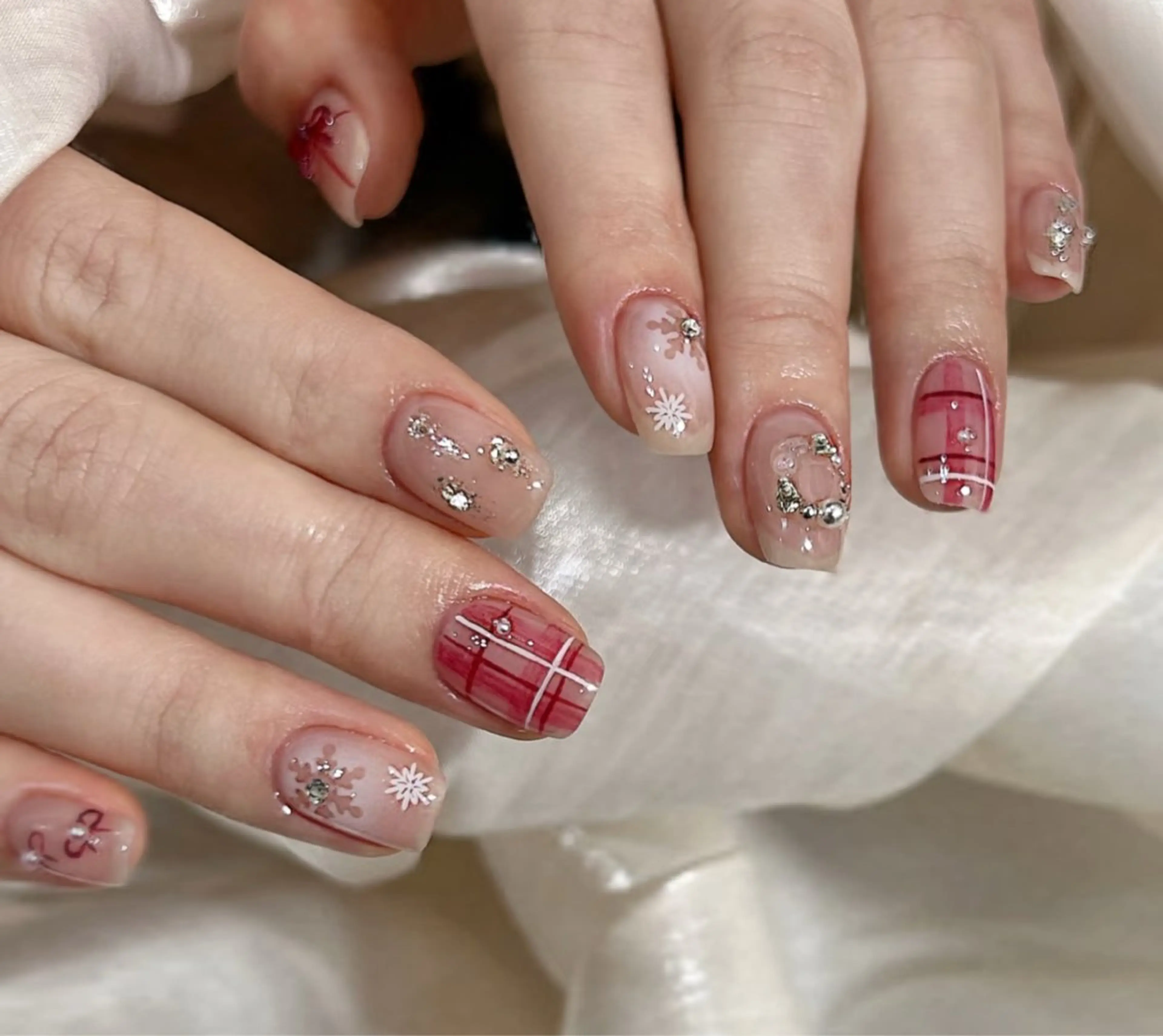 ネイル アートネイル オーロラネイル チークネイル フレンチネイル ガラスフレンチ 🎀🎀YooLi Nail Salonのネイルデザイン