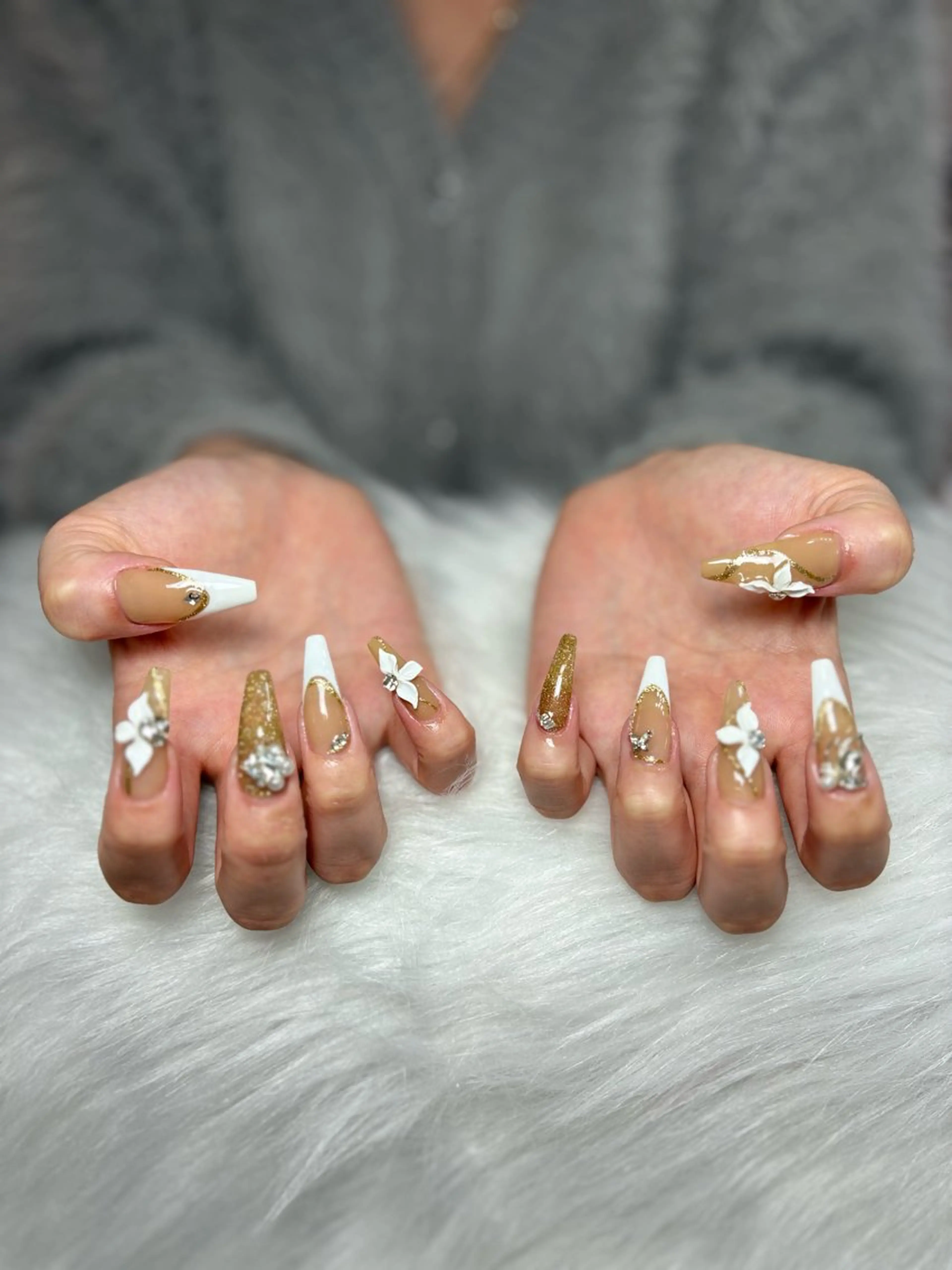 ネイル アートネイル 長さ出し ジェルネイル マグネットネイル ニュアンスネイル なな_ CloudyChanのネイルデザイン